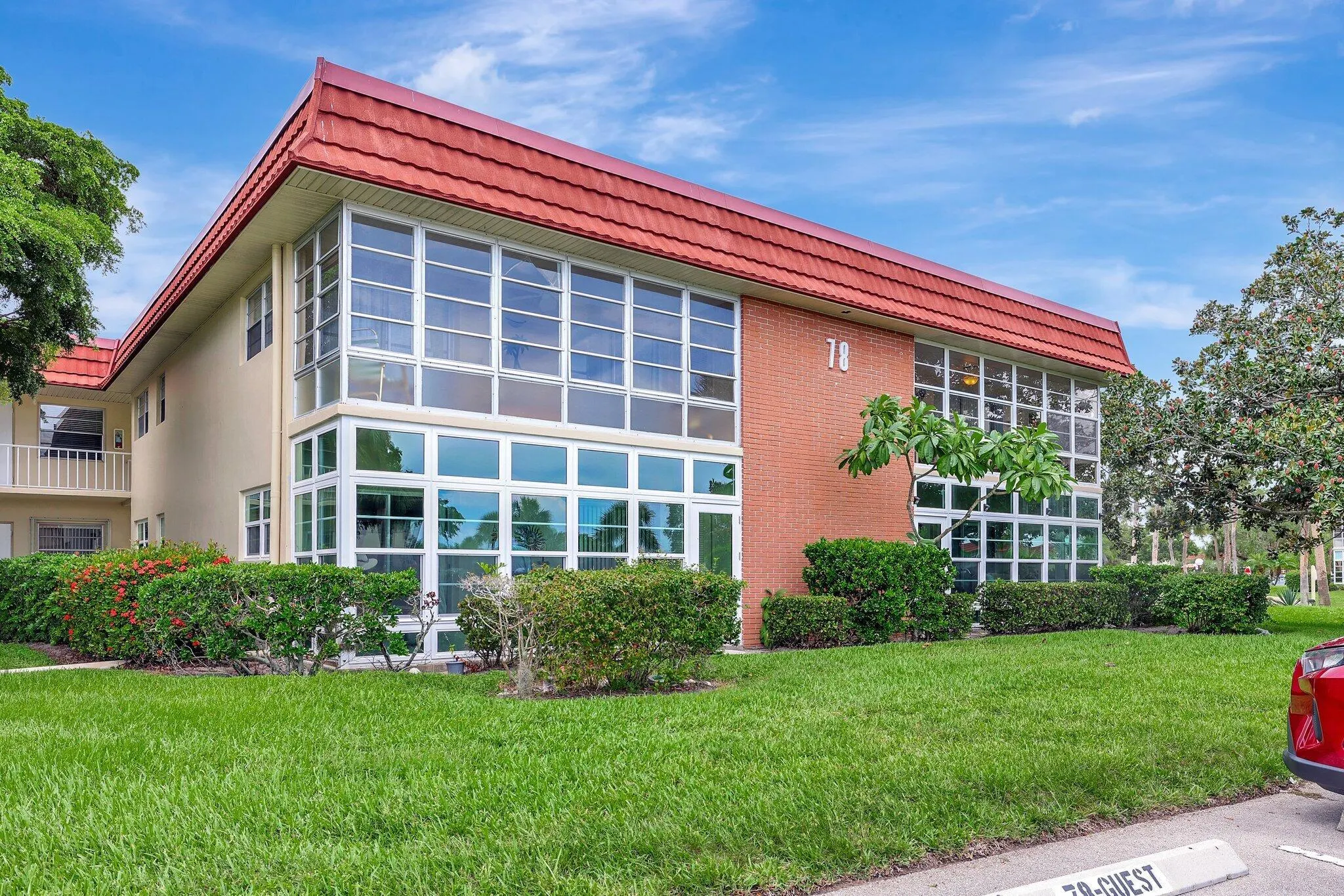78 Royal Oak Drive, #206