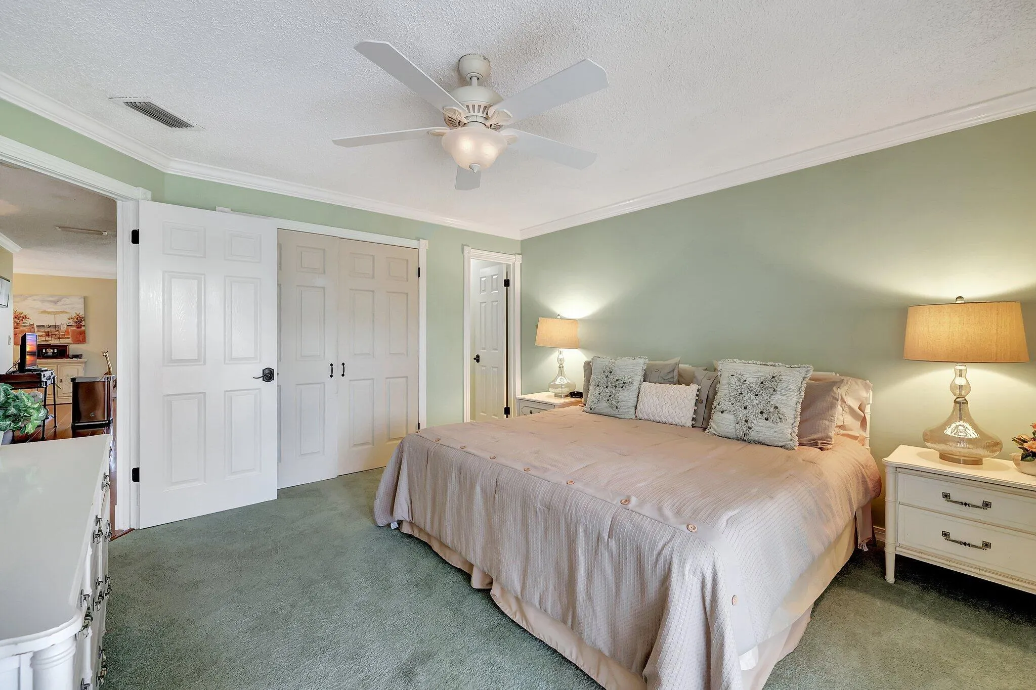 78 Royal Oak Drive, #206