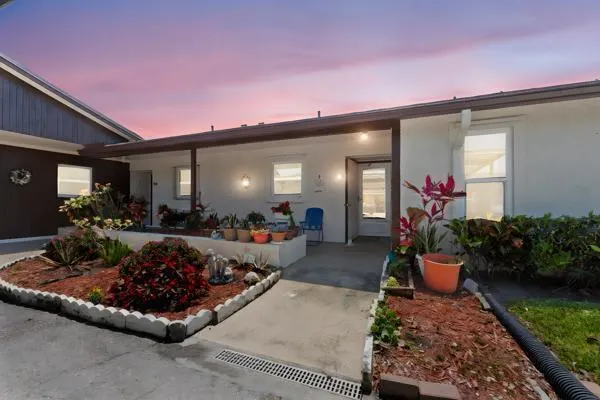 6531 SE Federal Highway, #Q108