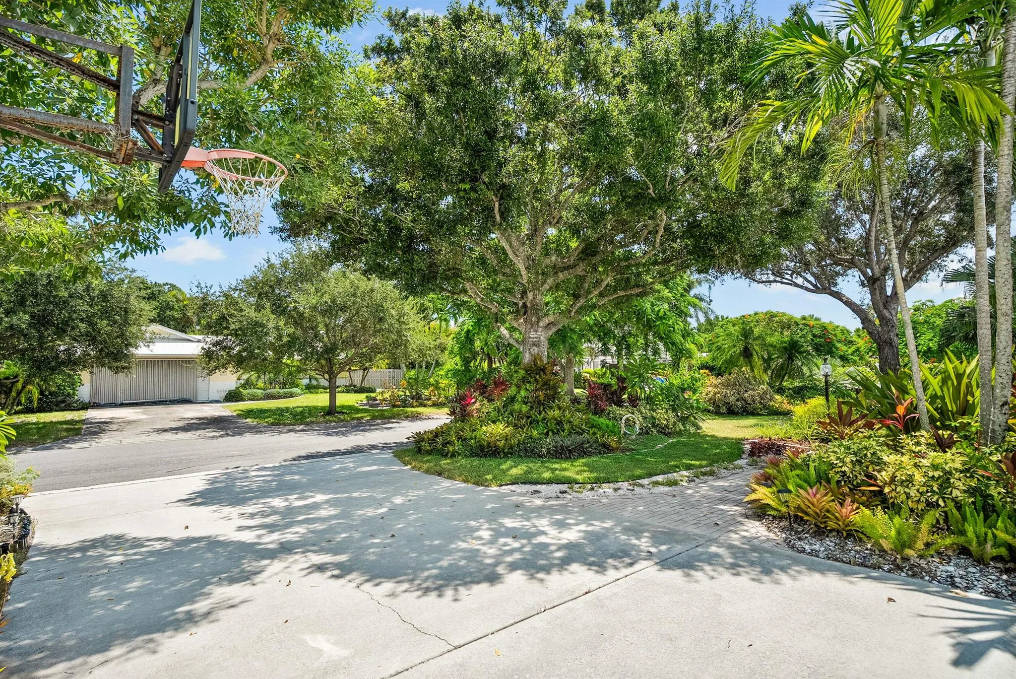 4 Lantana Lane