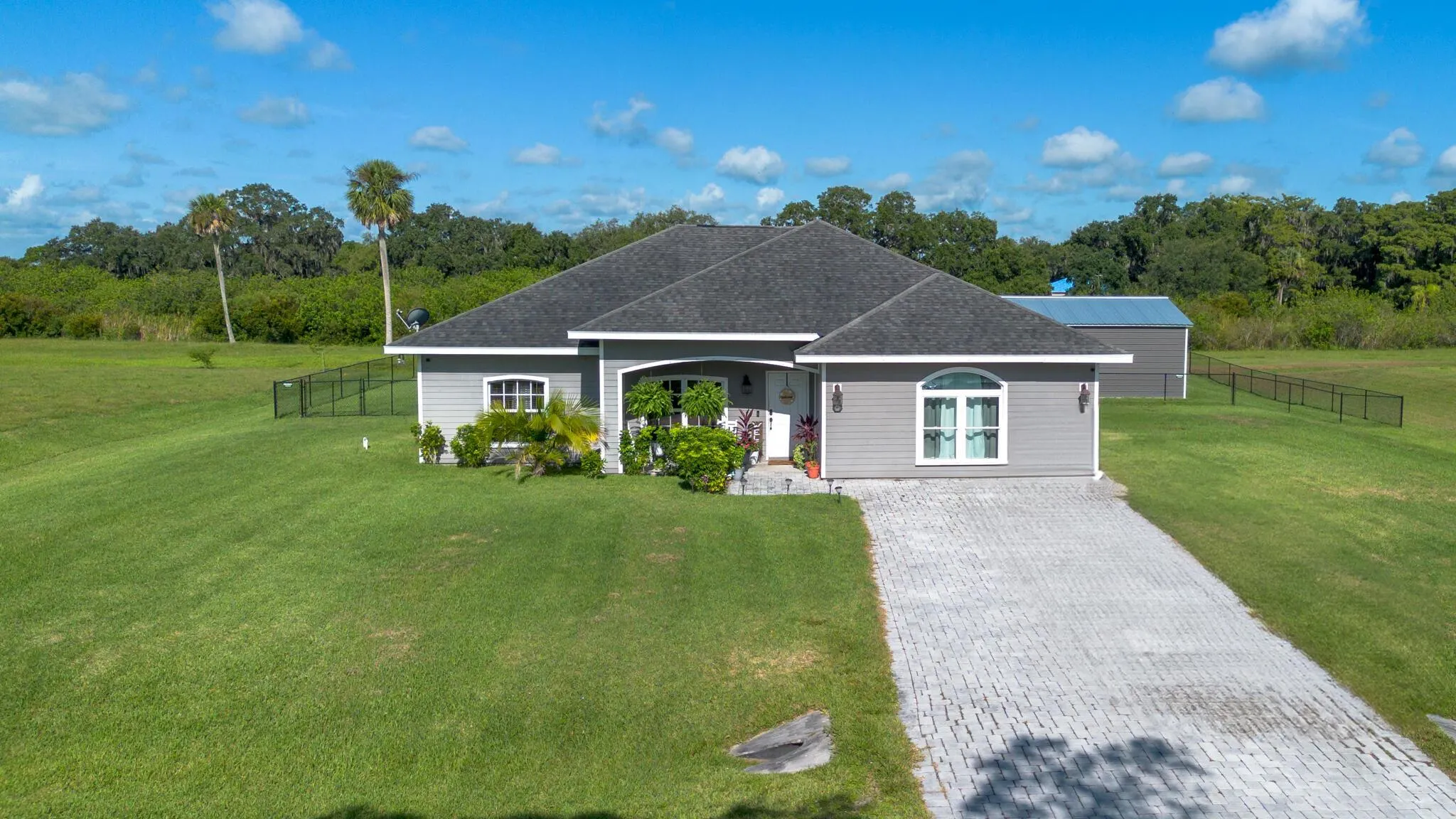 1402 SE 12th Drive