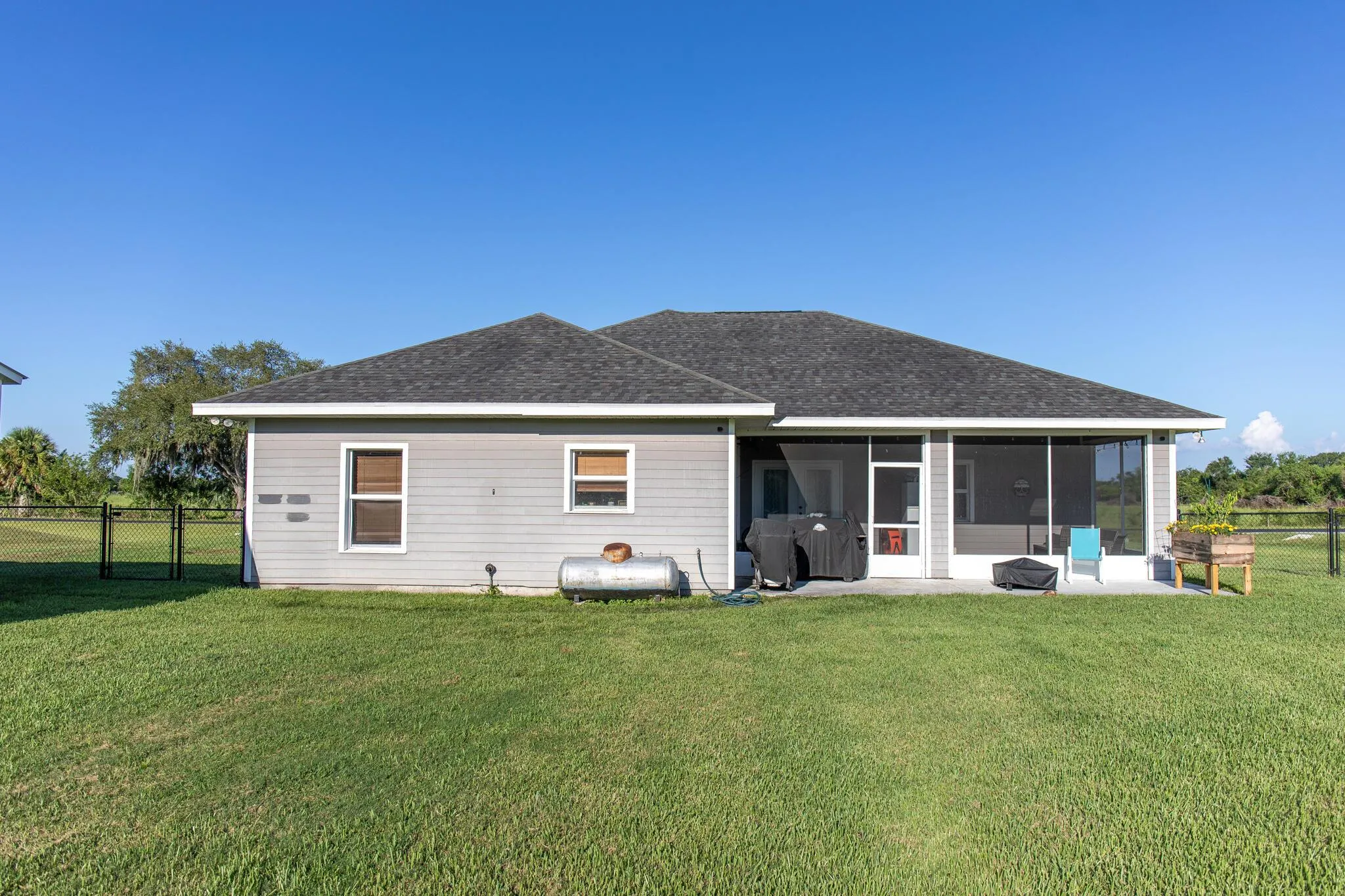 1402 SE 12th Drive