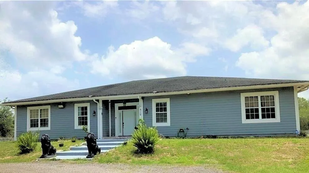 512 Avenida Del Sur