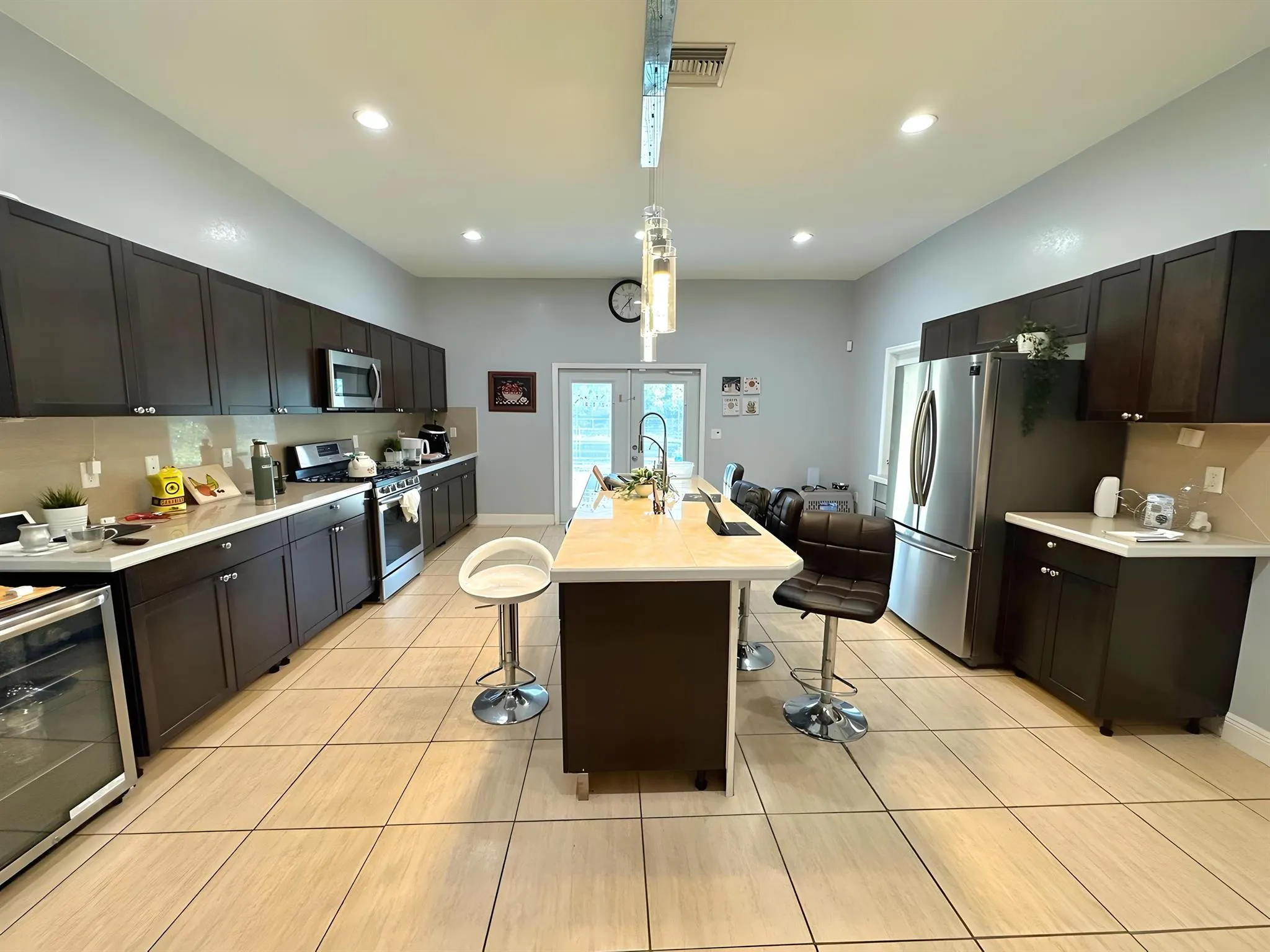 512 Avenida Del Sur