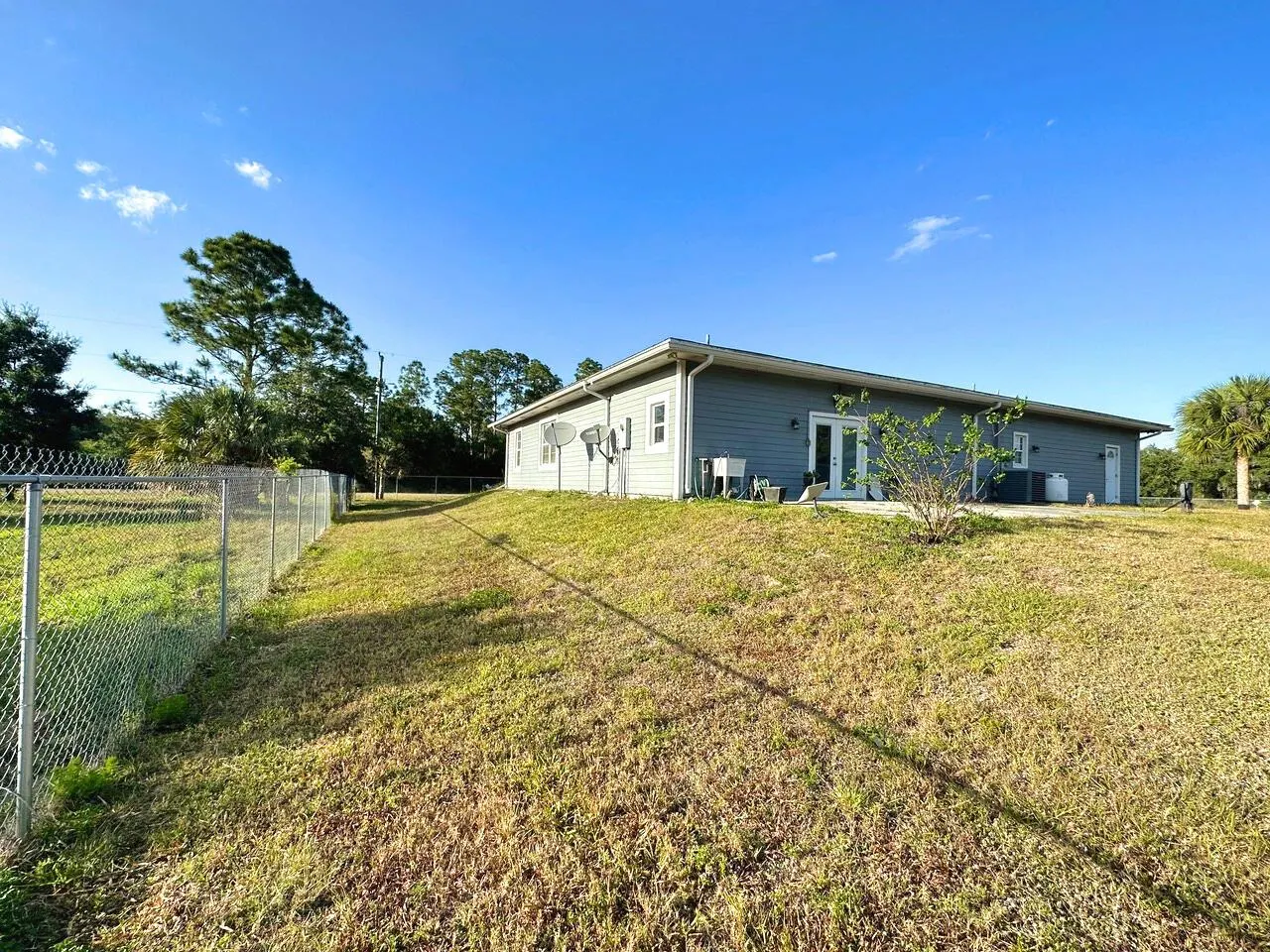 512 Avenida Del Sur