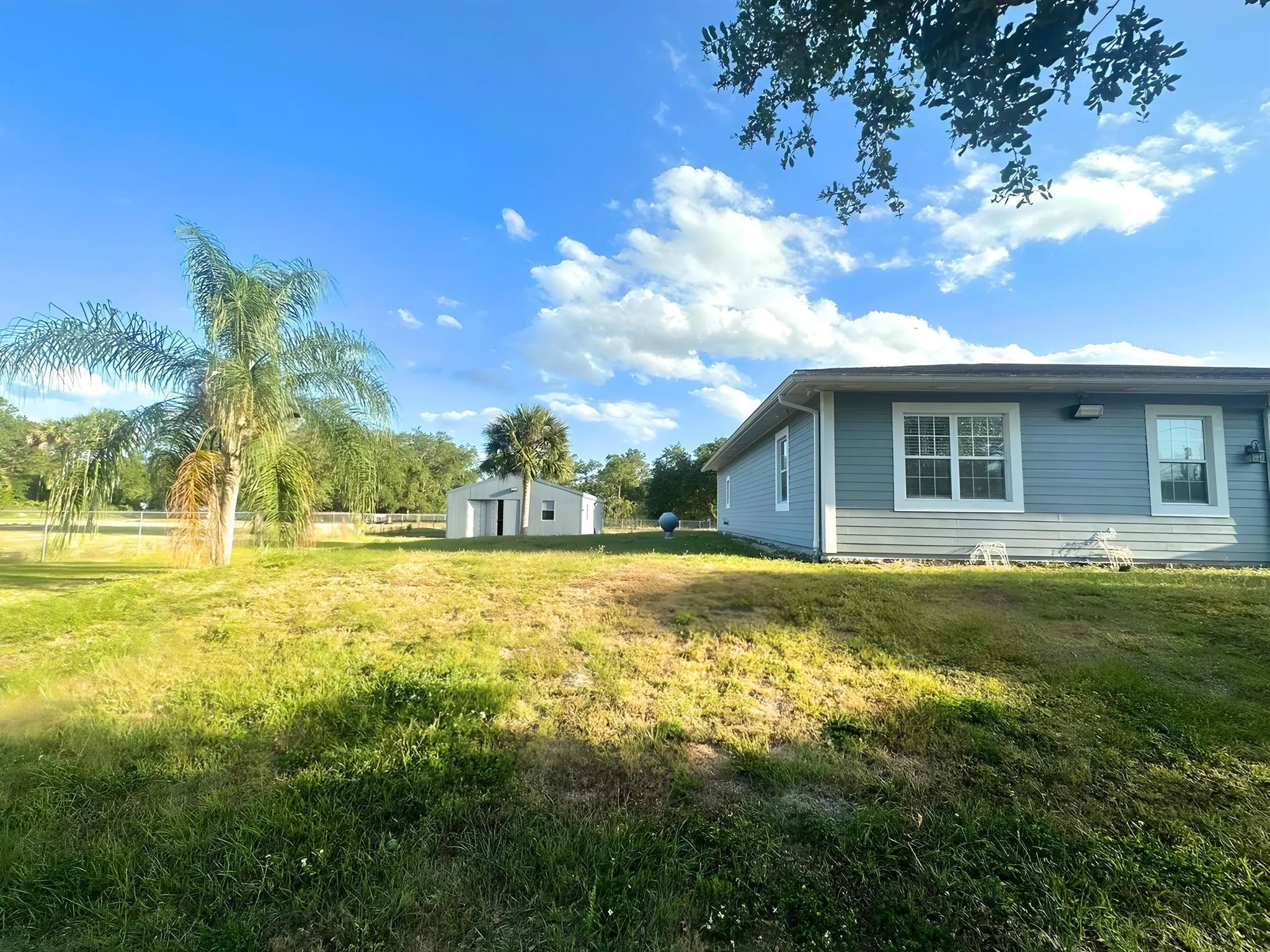 512 Avenida Del Sur