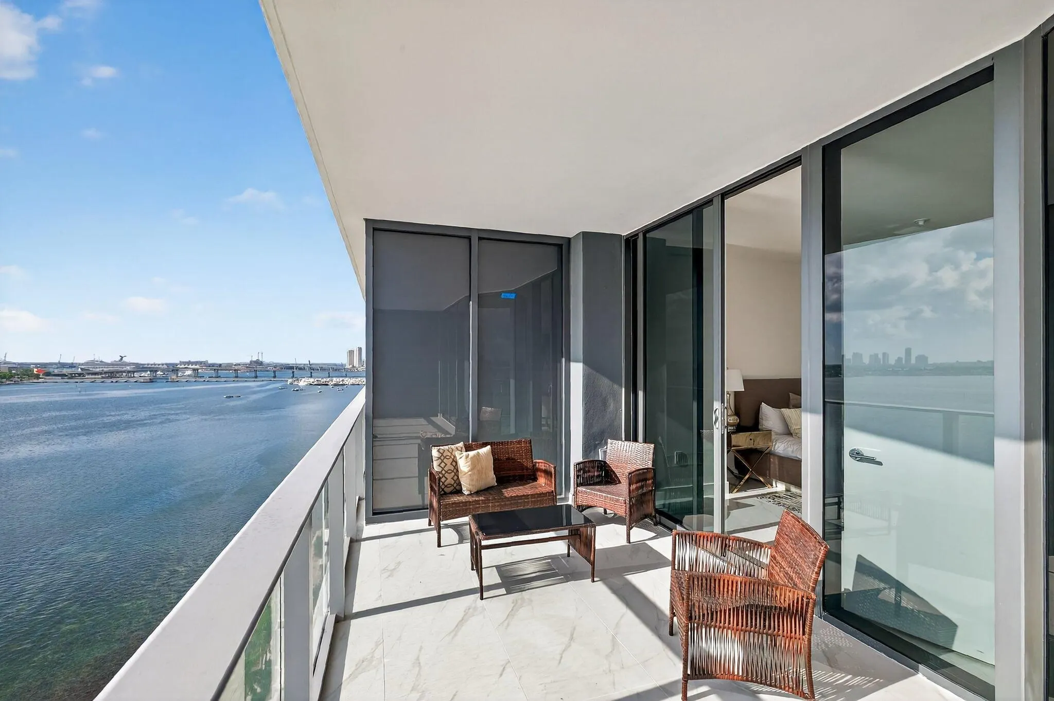700 NE 24th Street, #1005