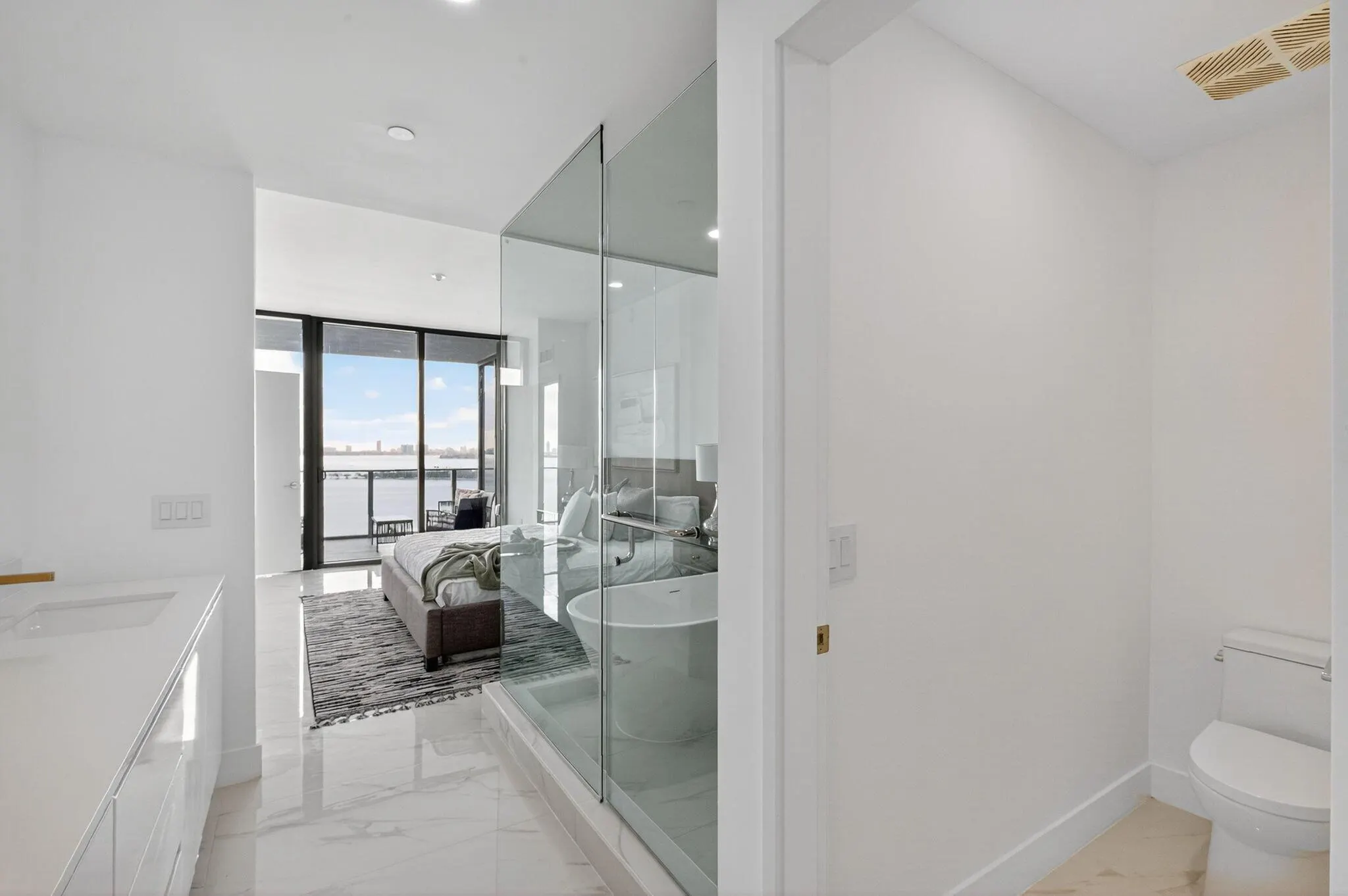 700 NE 24th Street, #1005