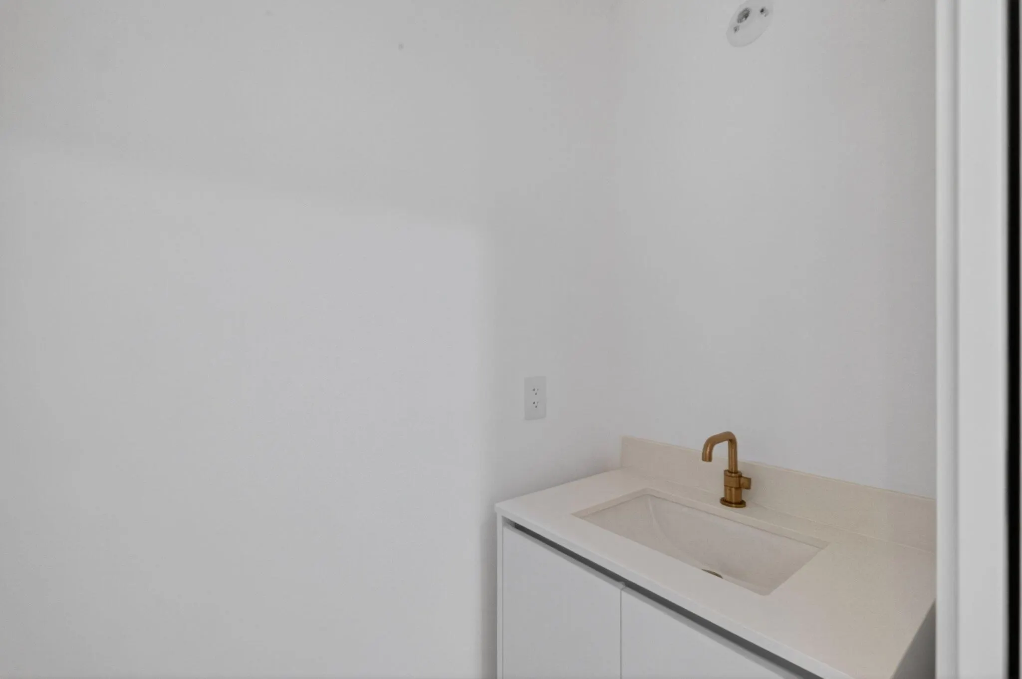 700 NE 24th Street, #1005