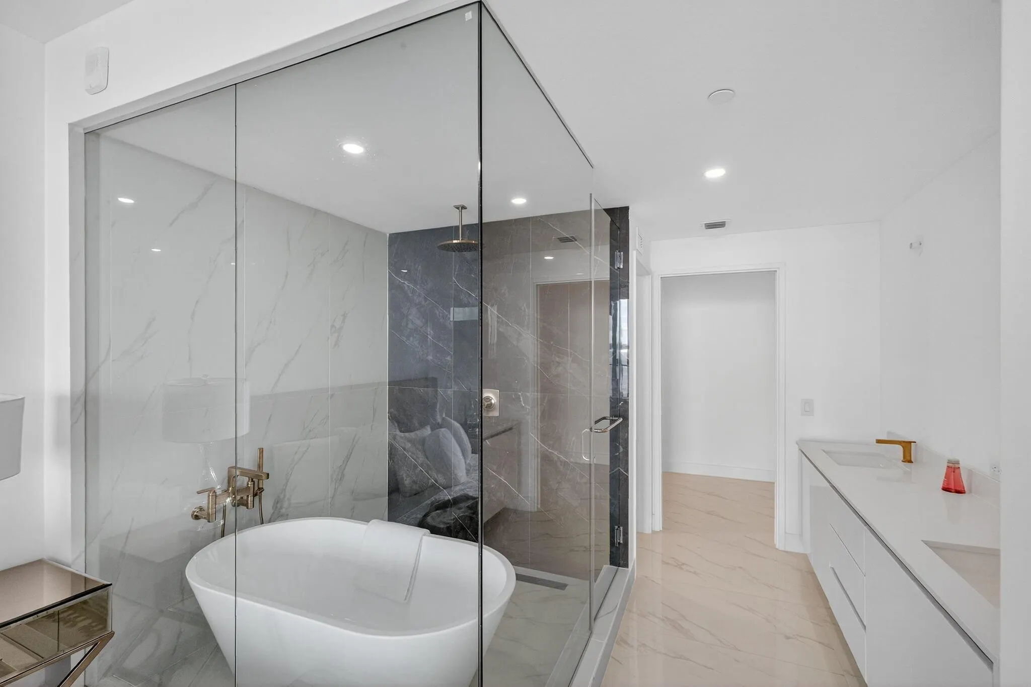 700 NE 24th Street, #1005