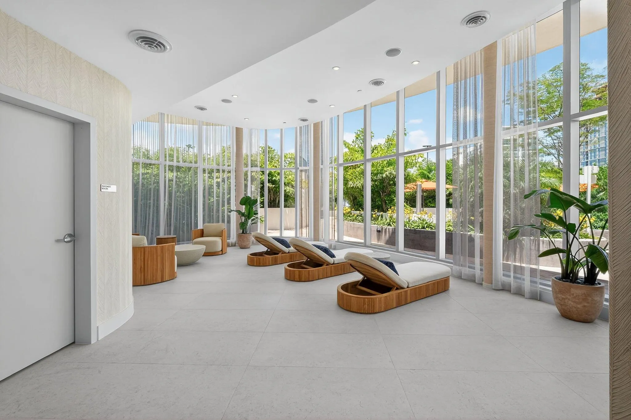 700 NE 24th Street, #1005