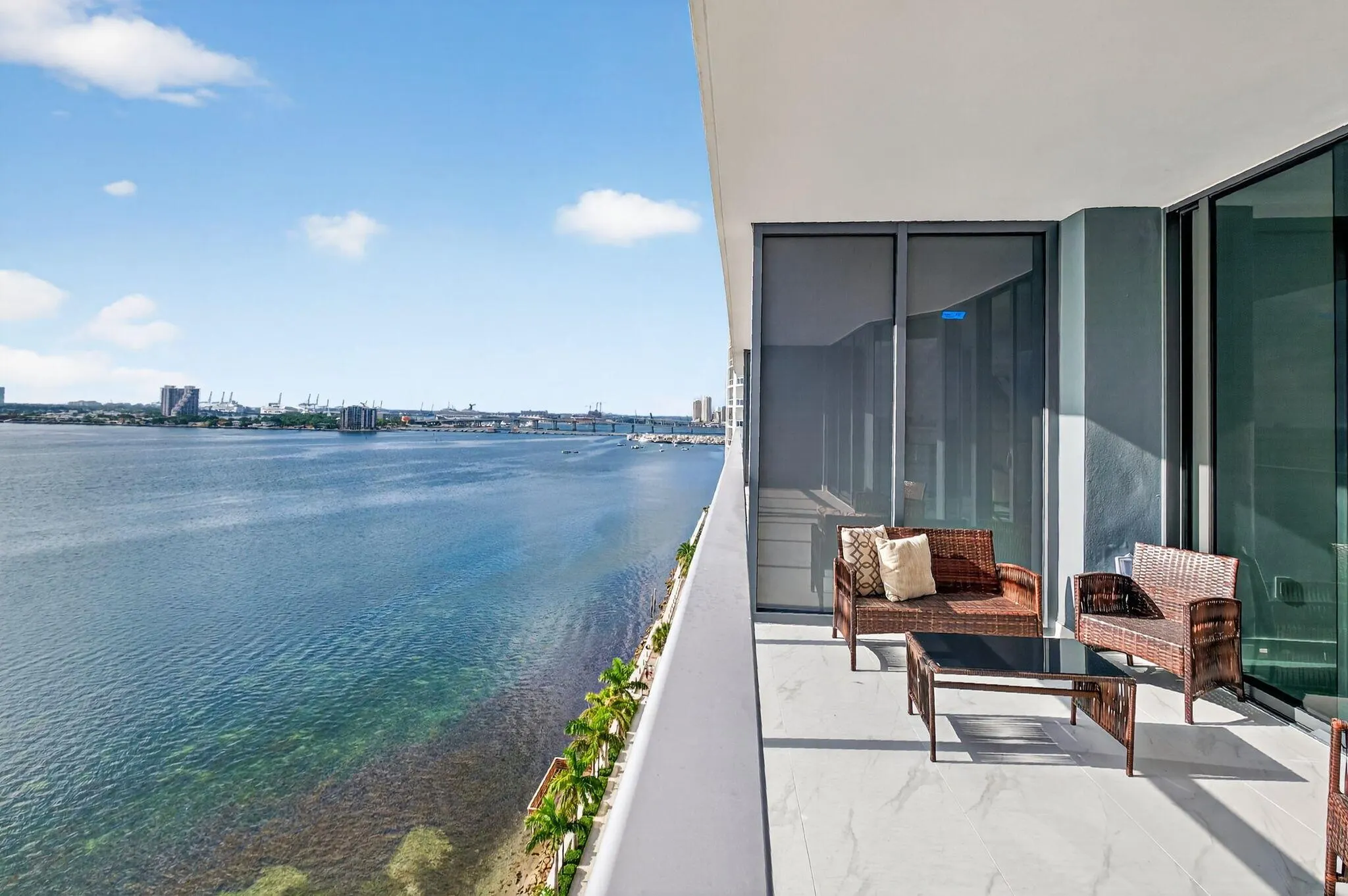 700 NE 24th Street, #1005