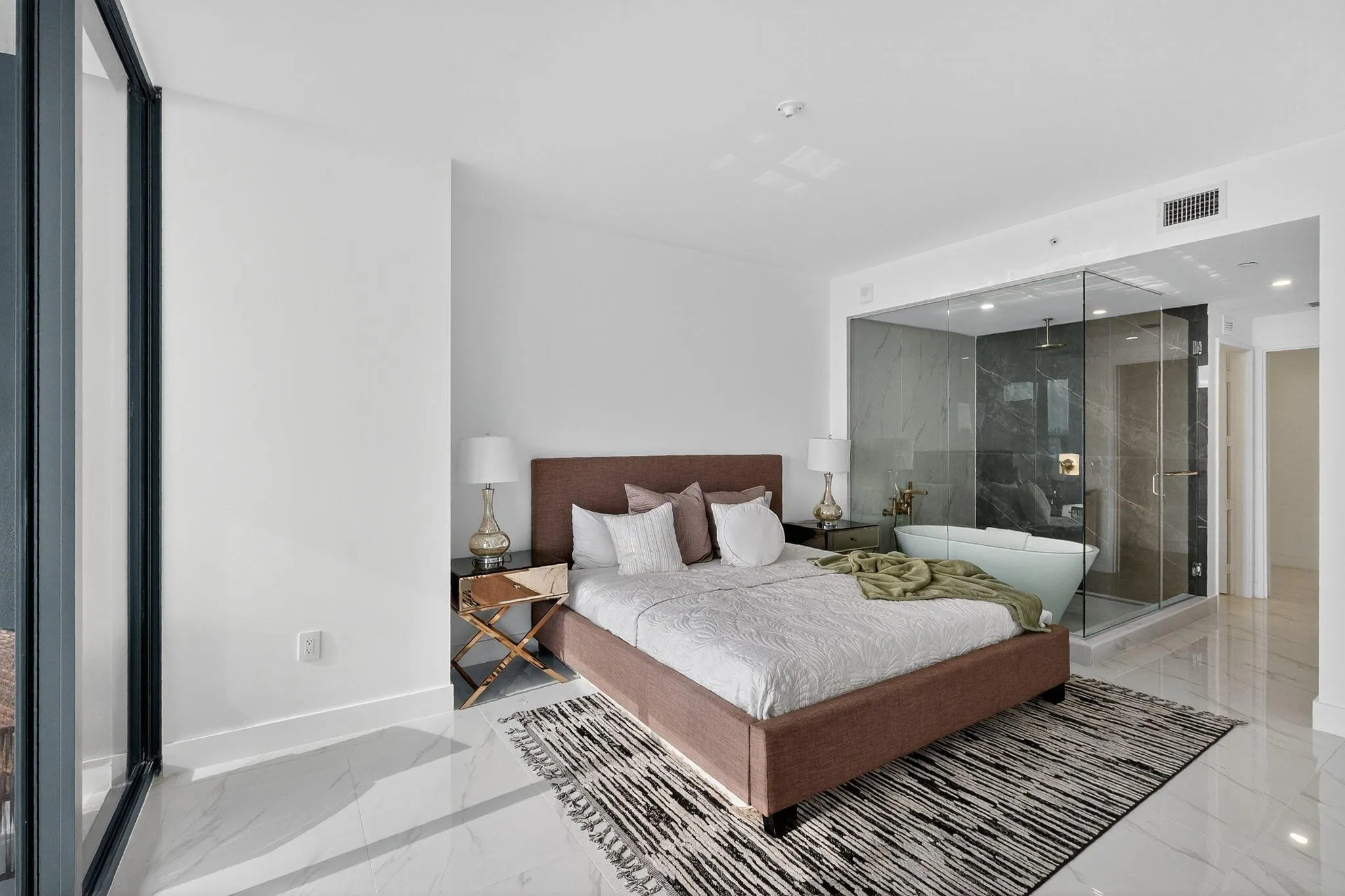 700 NE 24th Street, #1005