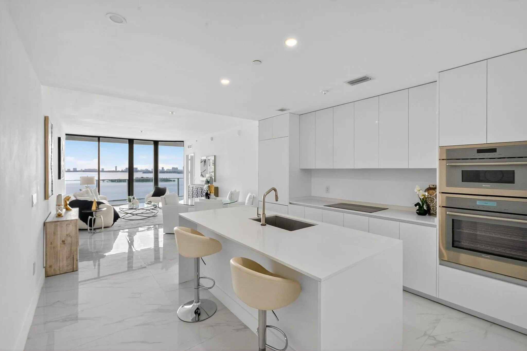700 NE 24th Street, #1005