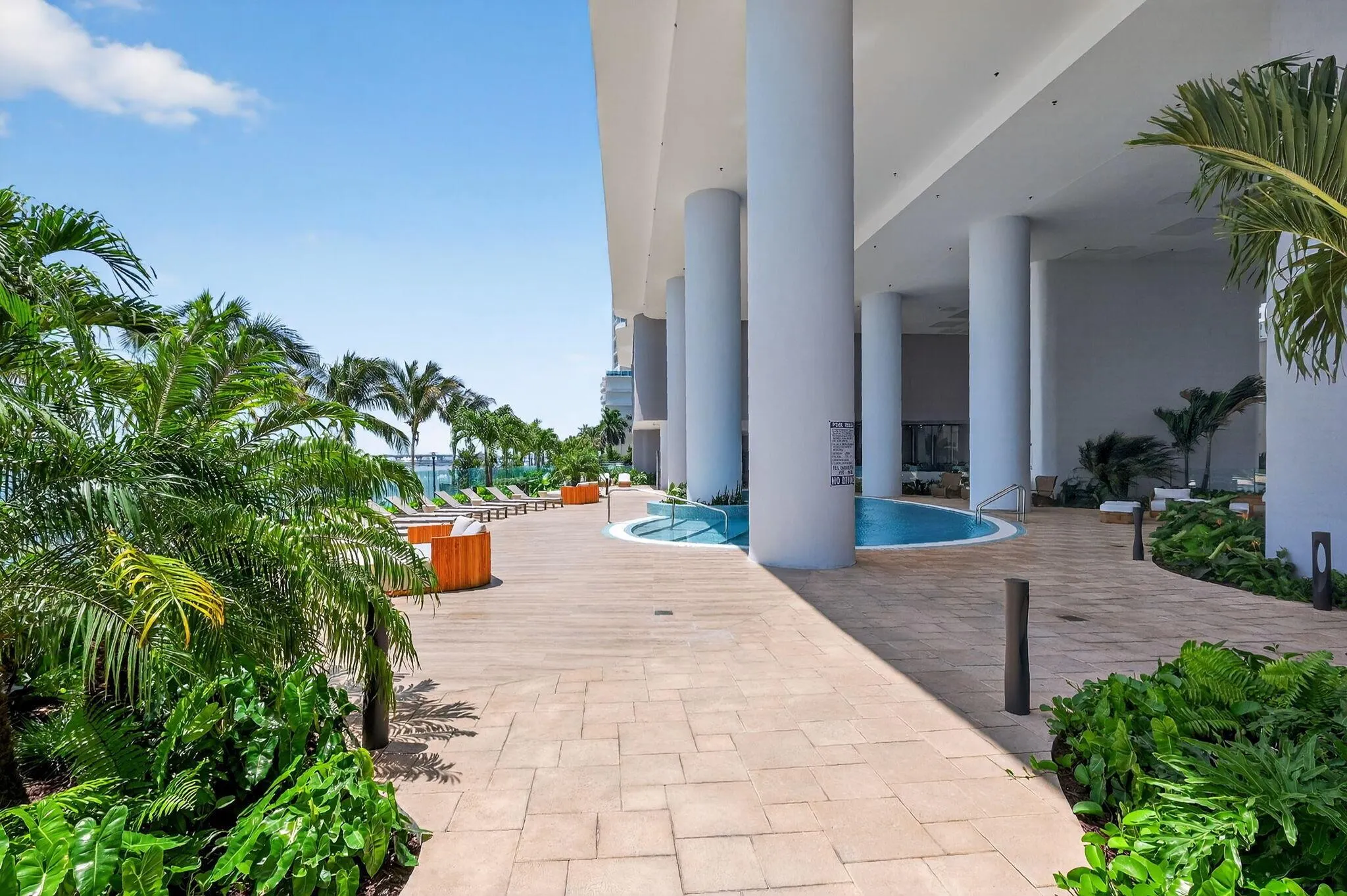 700 NE 24th Street, #1005