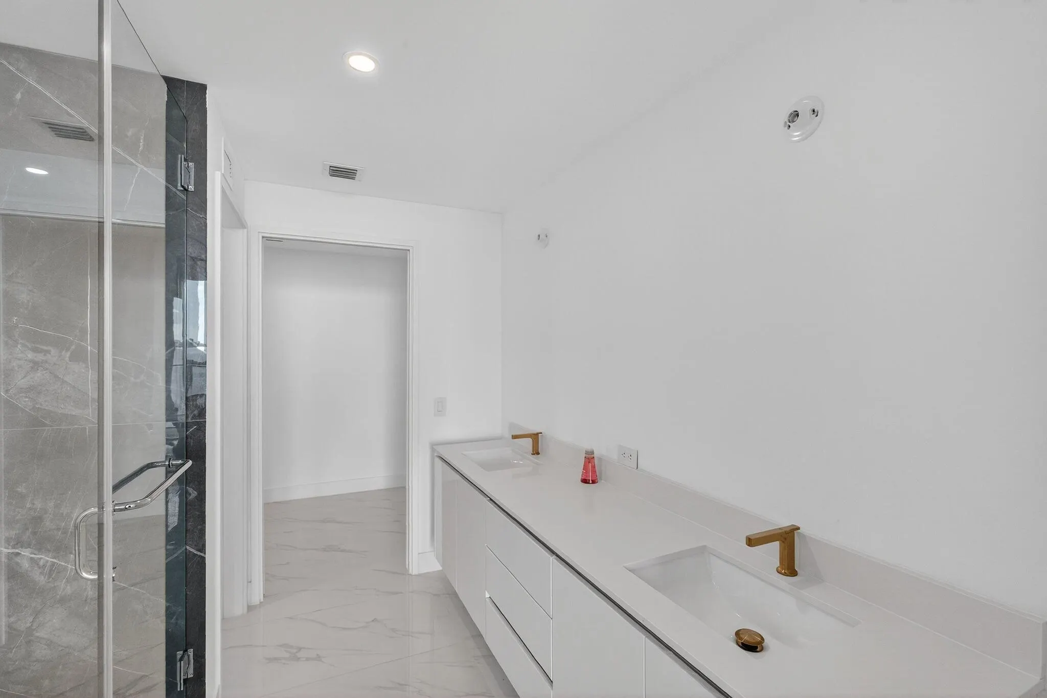 700 NE 24th Street, #1005