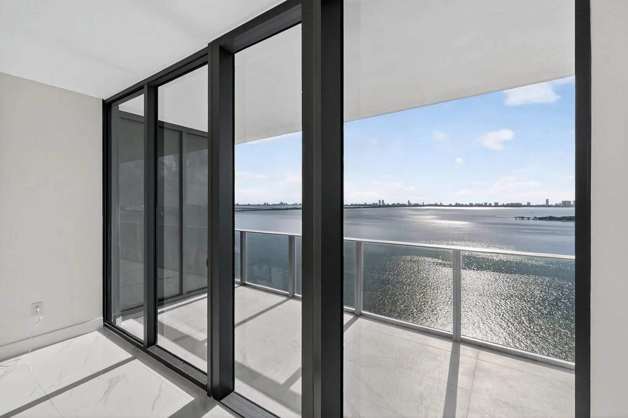 700 NE 24th Street, #1005