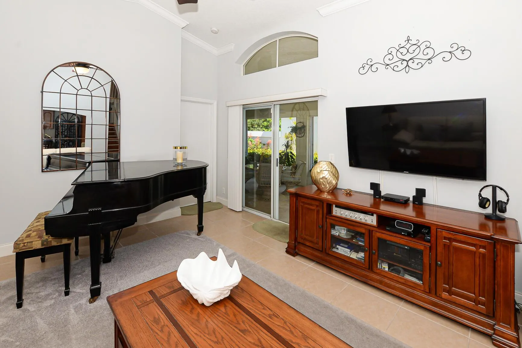 2121 SW Olympic Club Terrace