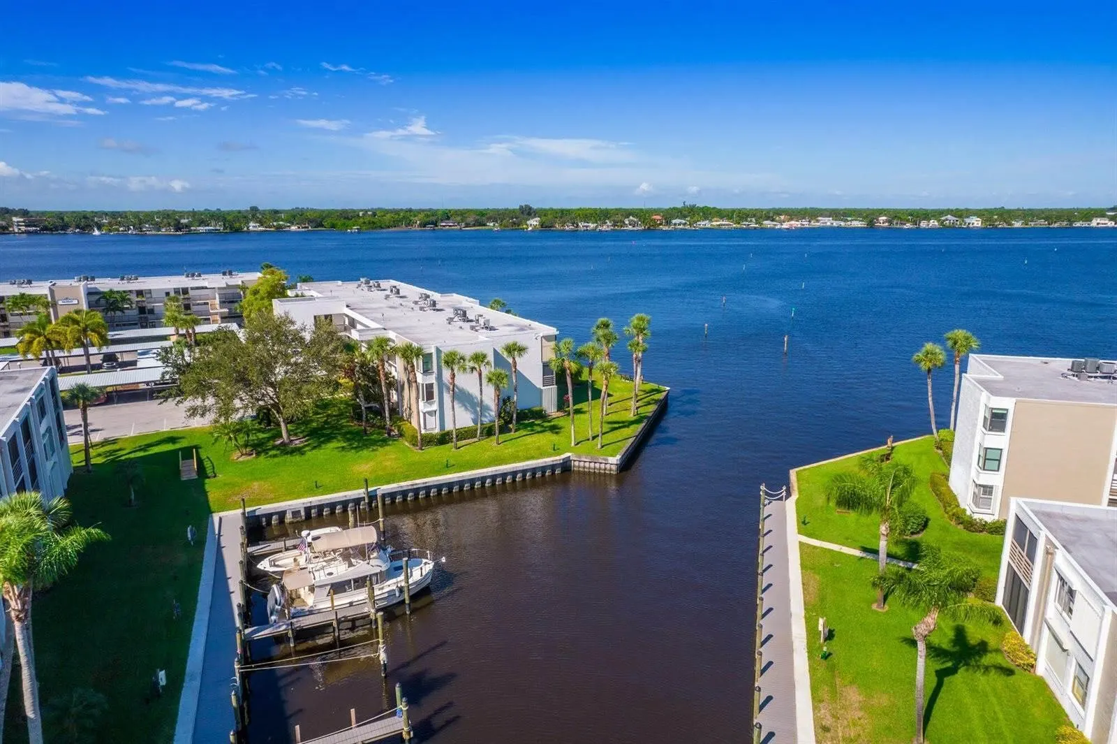 1950 SW Palm City Road, #12-103