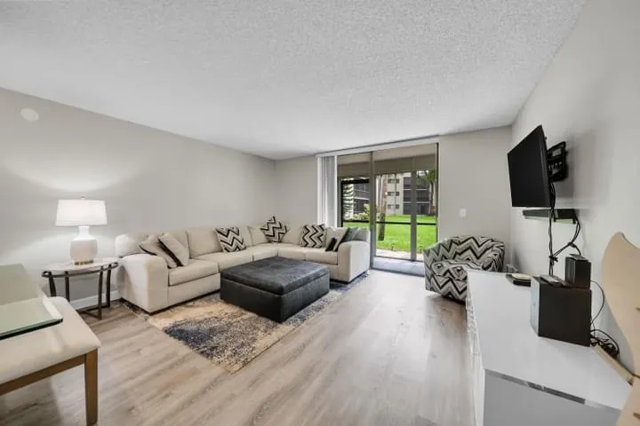 5340 Las Verdes Circle, #109