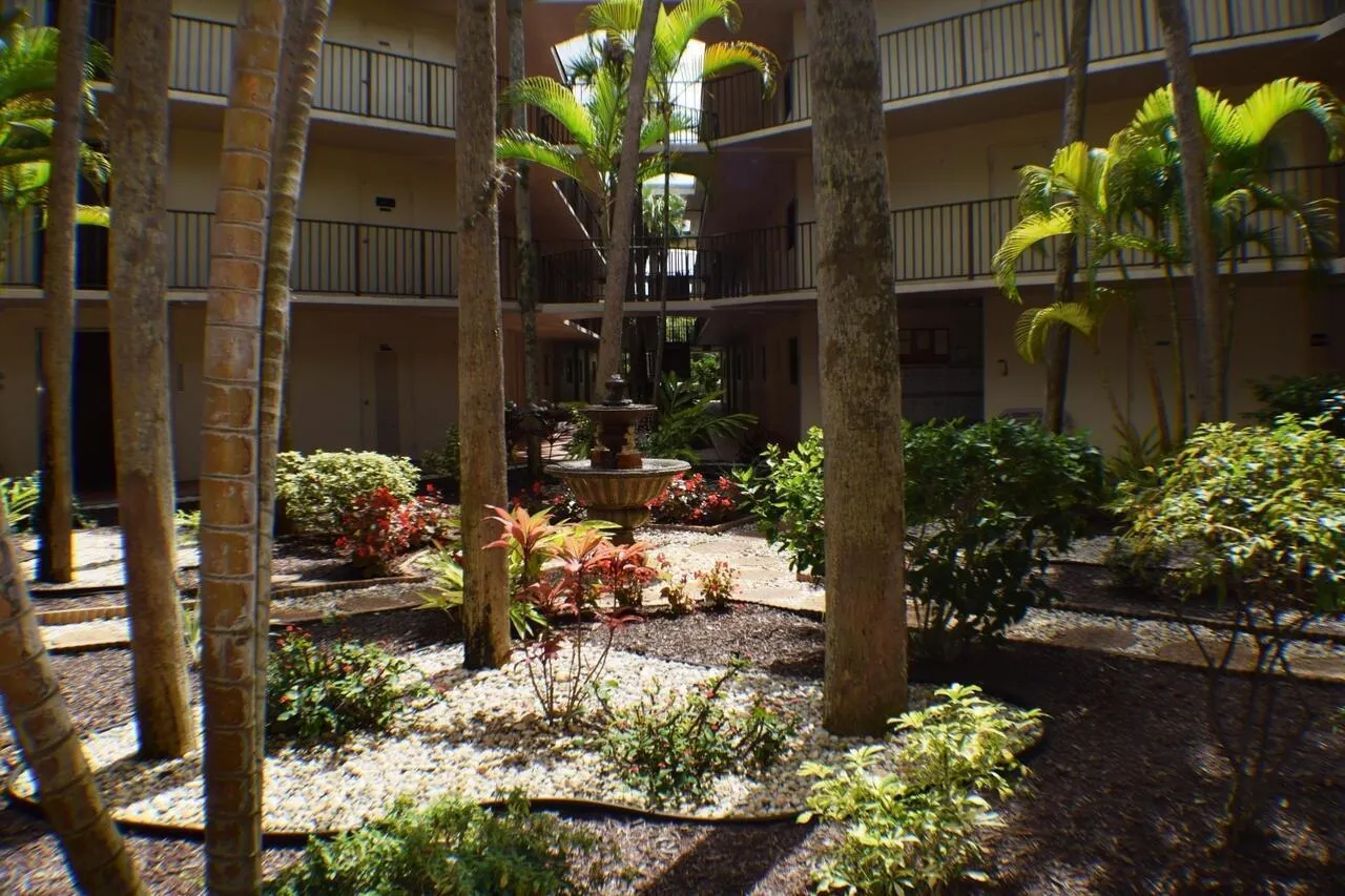 5340 Las Verdes Circle, #109
