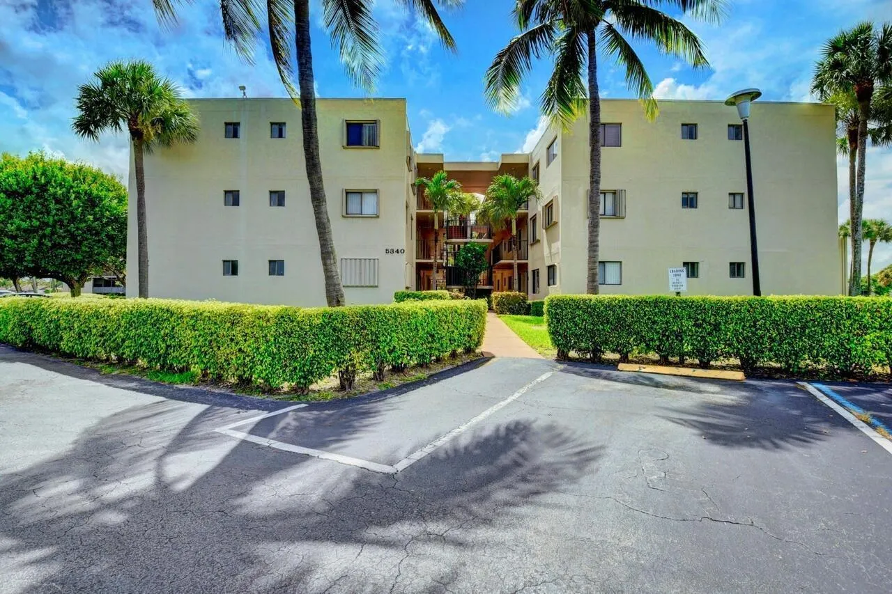 5340 Las Verdes Circle, #109