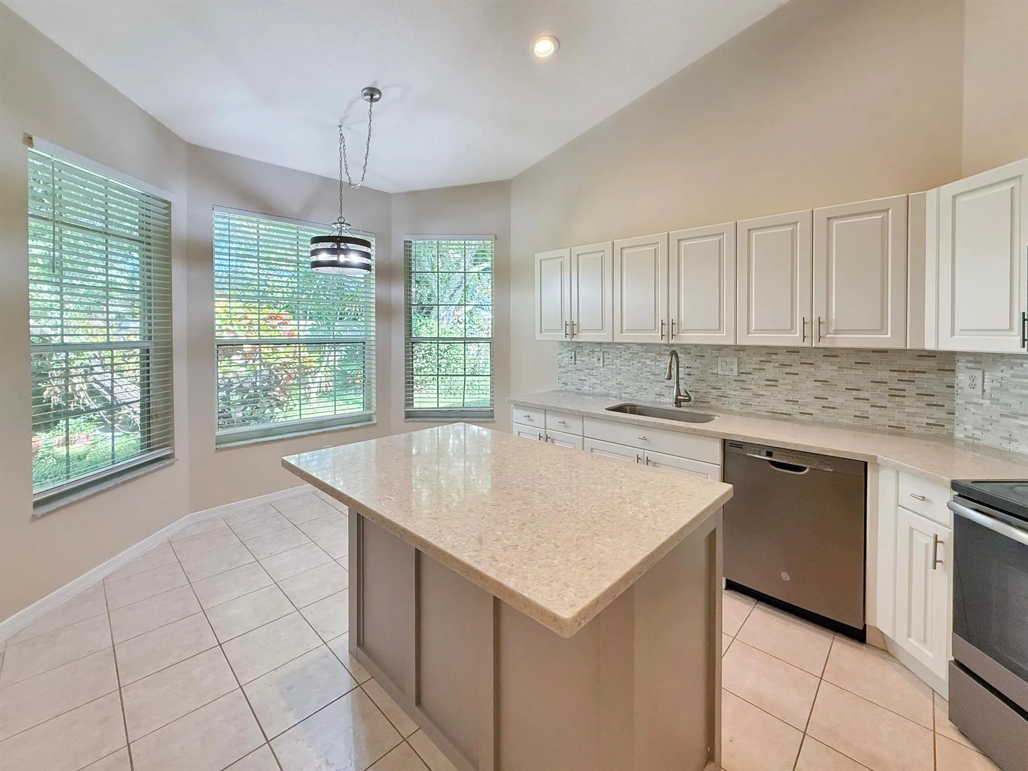 2400 E Aragon Boulevard, #2