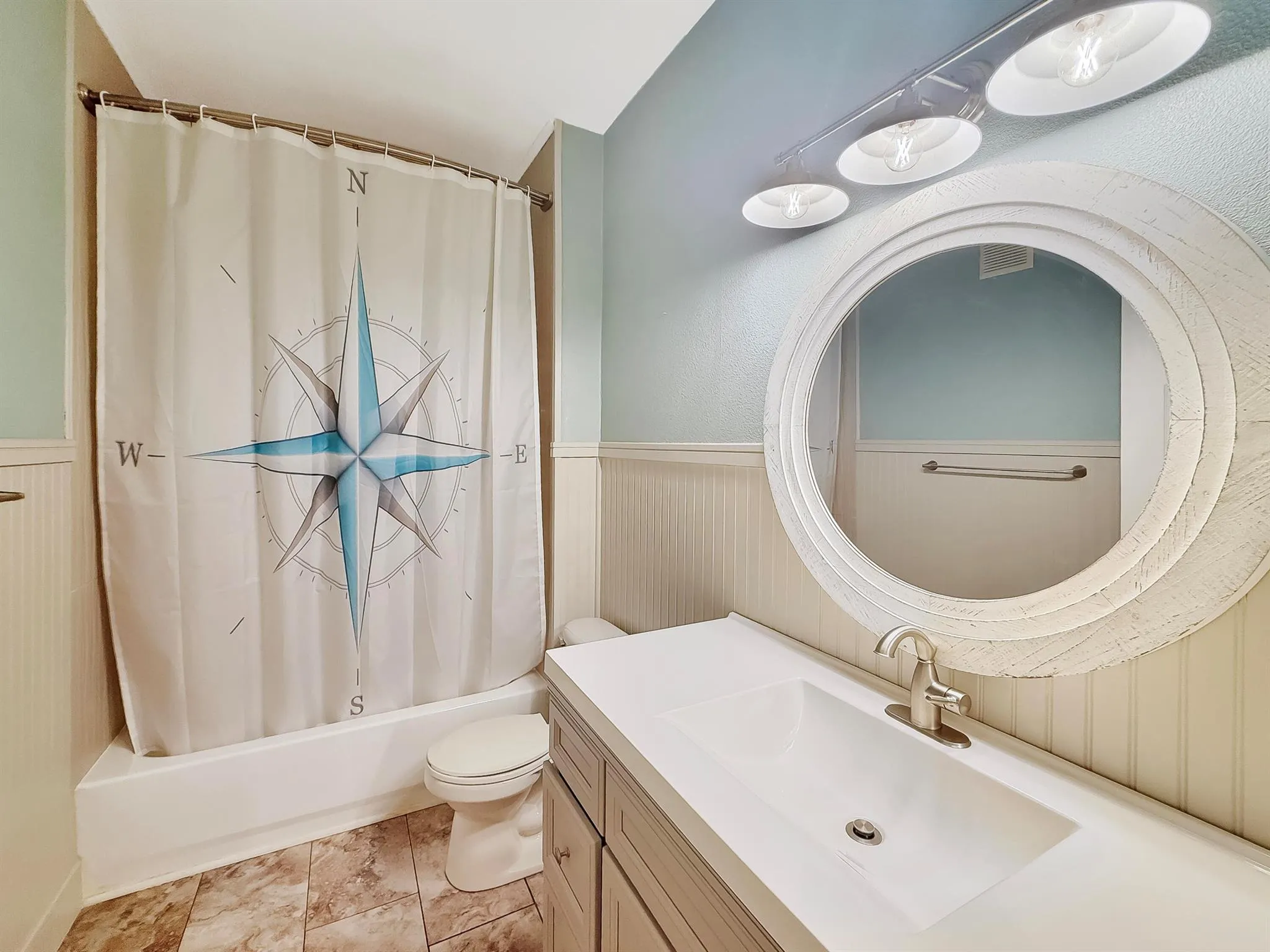 2400 E Aragon Boulevard, #2
