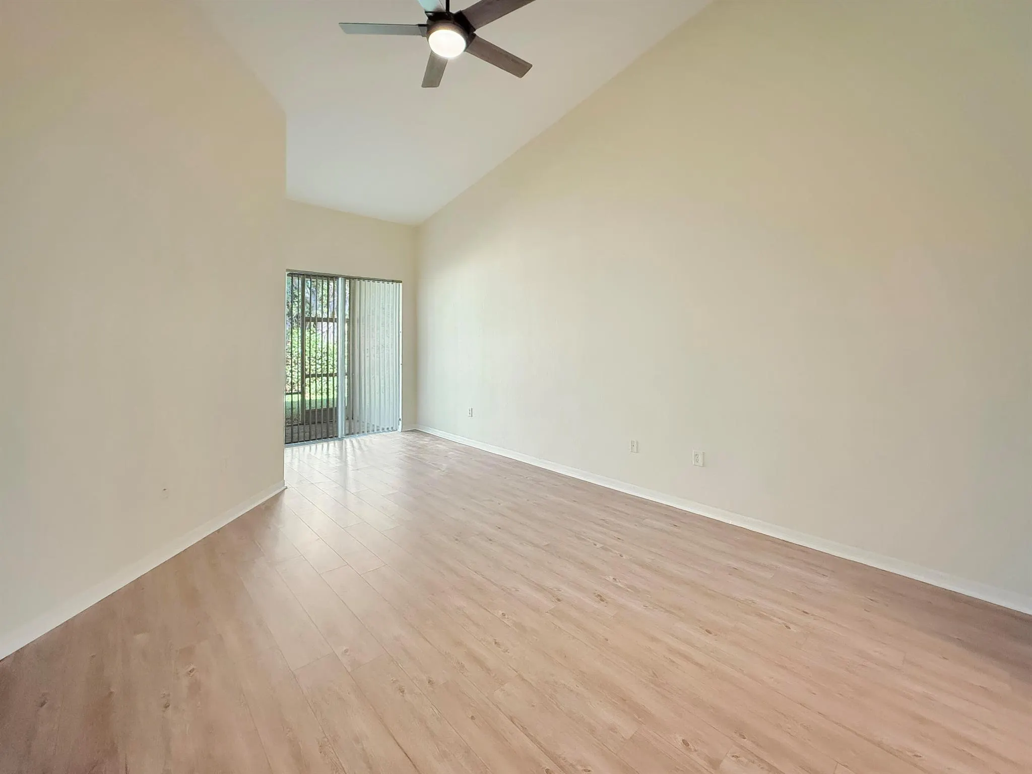 2400 E Aragon Boulevard, #2