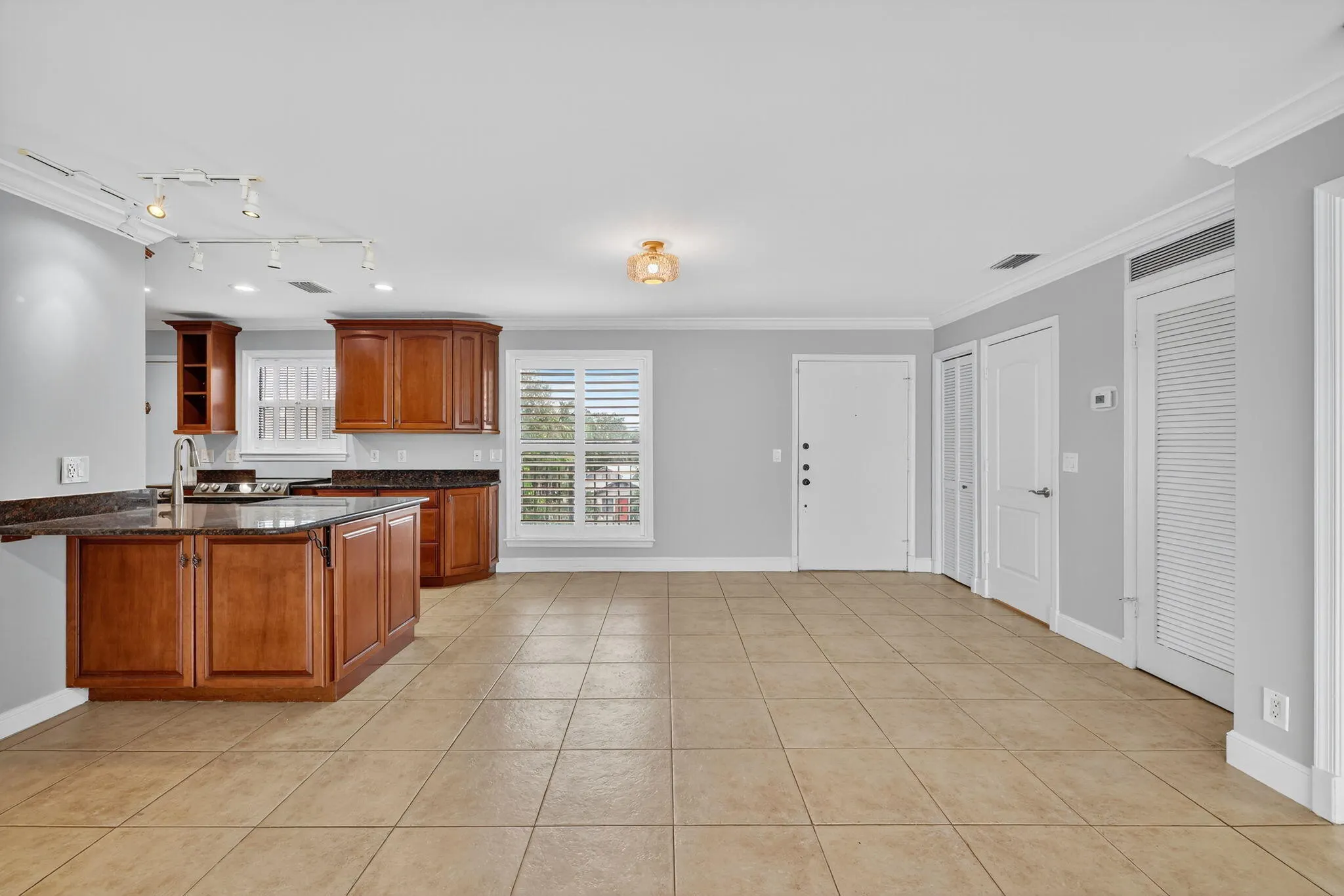 624 SW Saint Lucie Crescent, #308