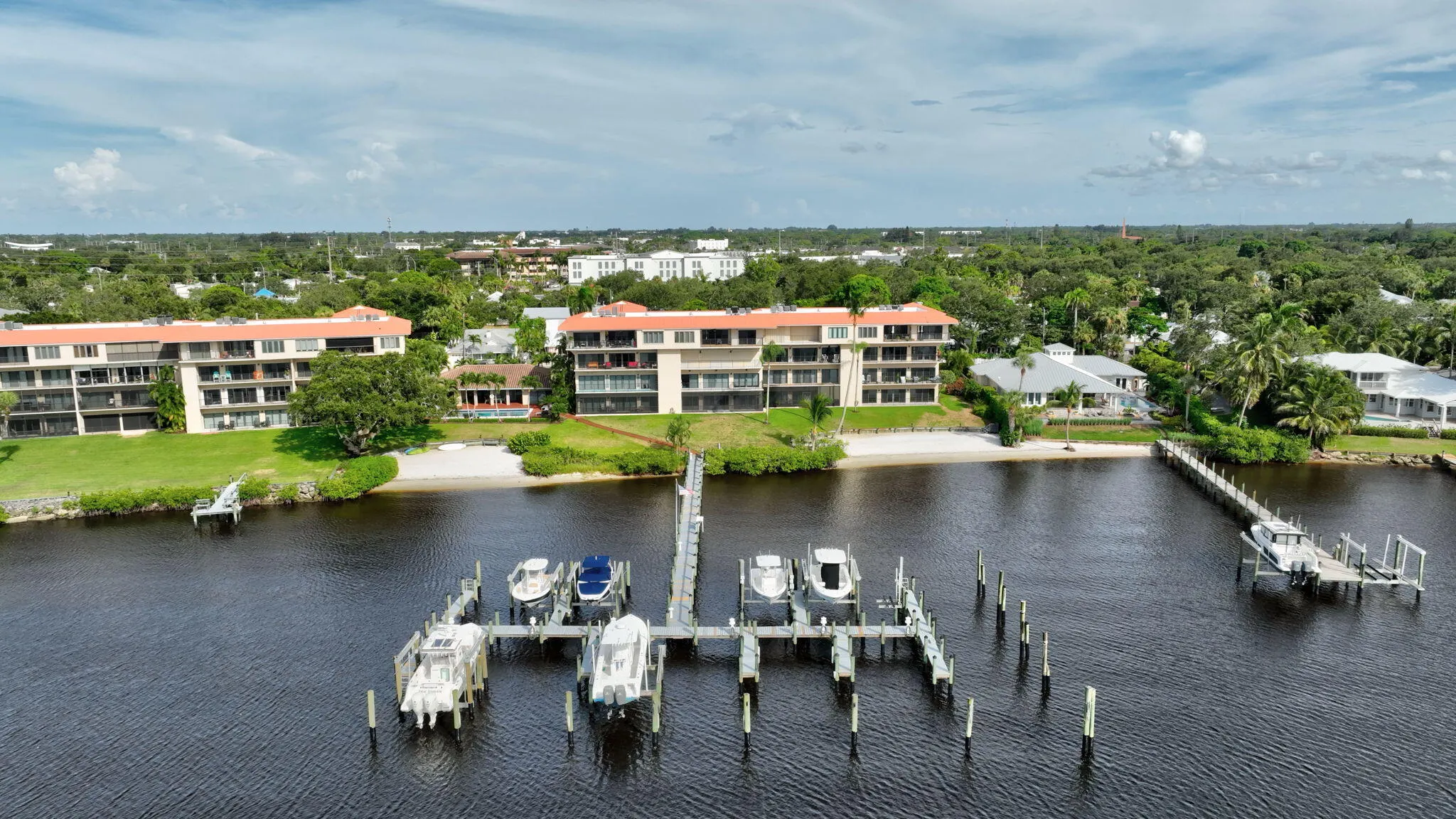624 SW Saint Lucie Crescent, #308