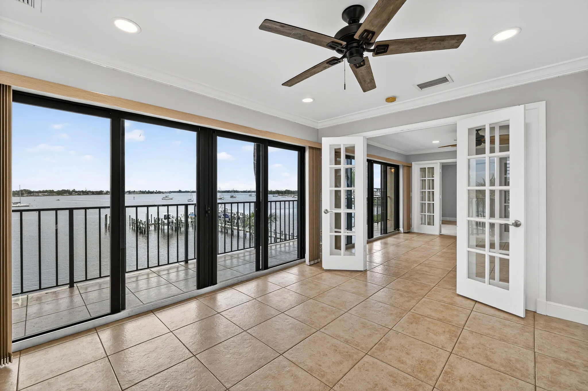 624 SW Saint Lucie Crescent, #308