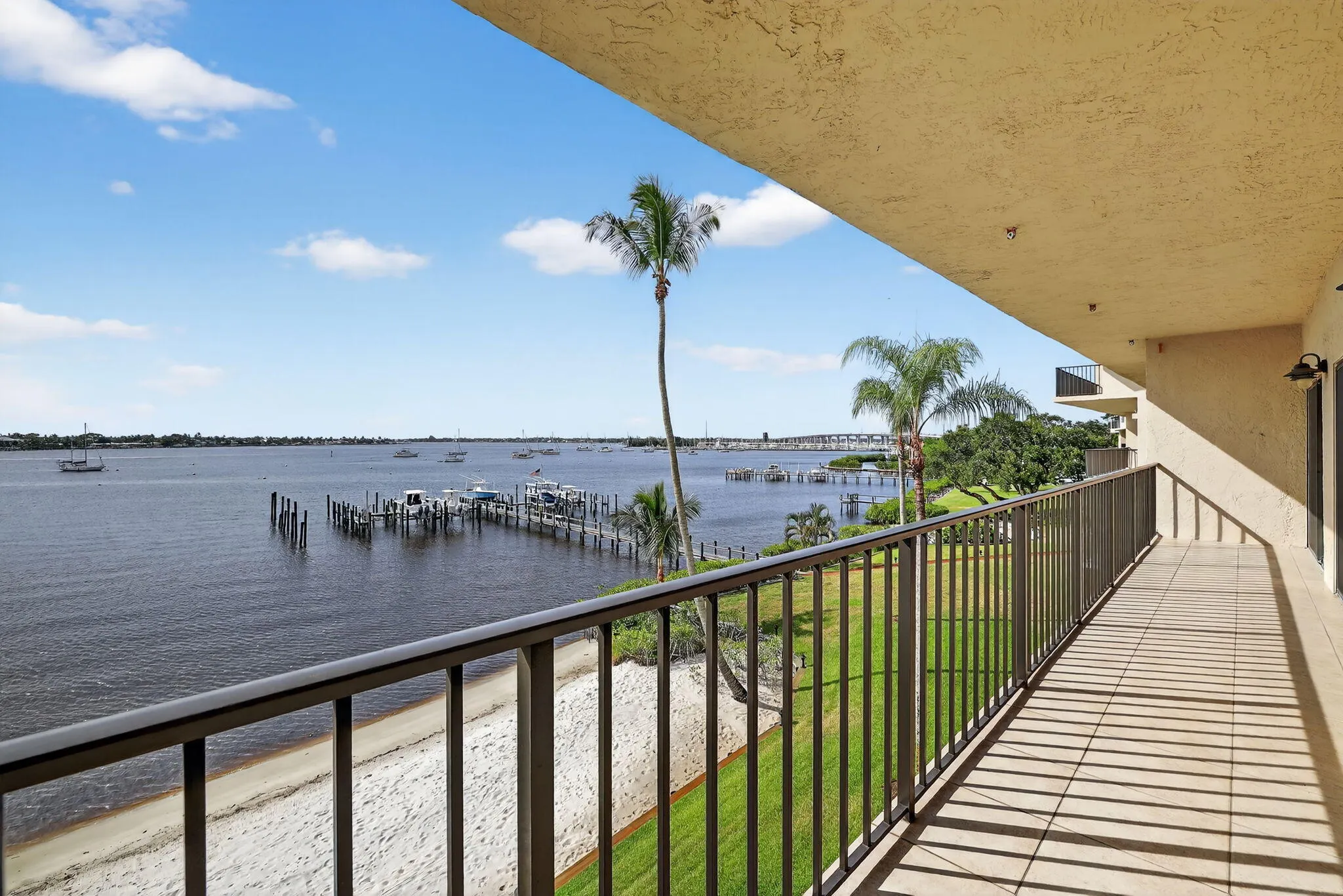 624 SW Saint Lucie Crescent, #308