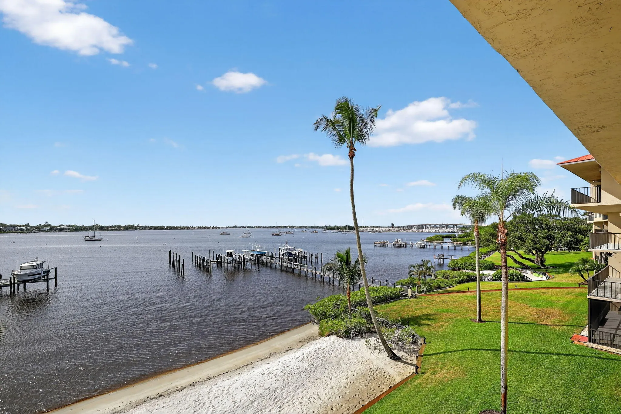 624 SW Saint Lucie Crescent, #308