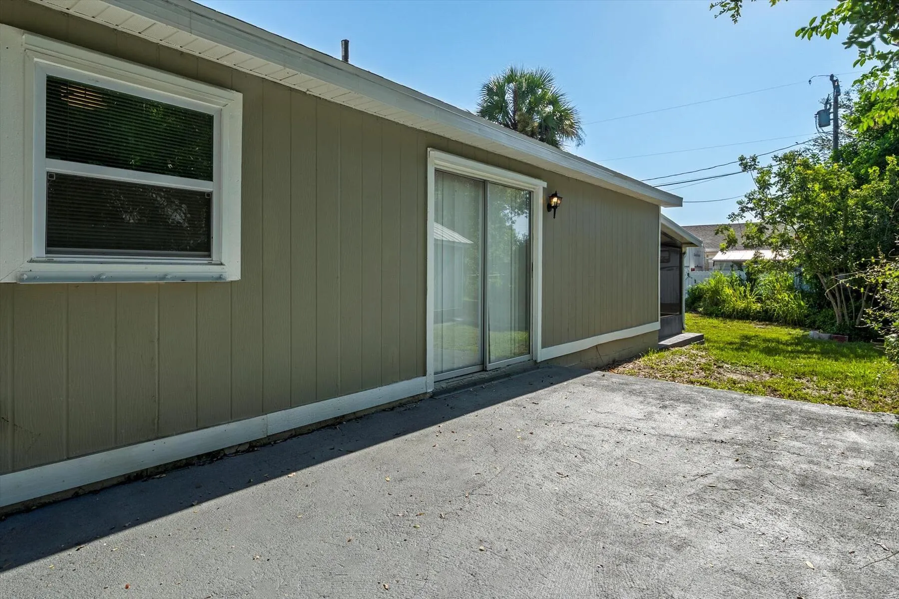 825 2nd Street