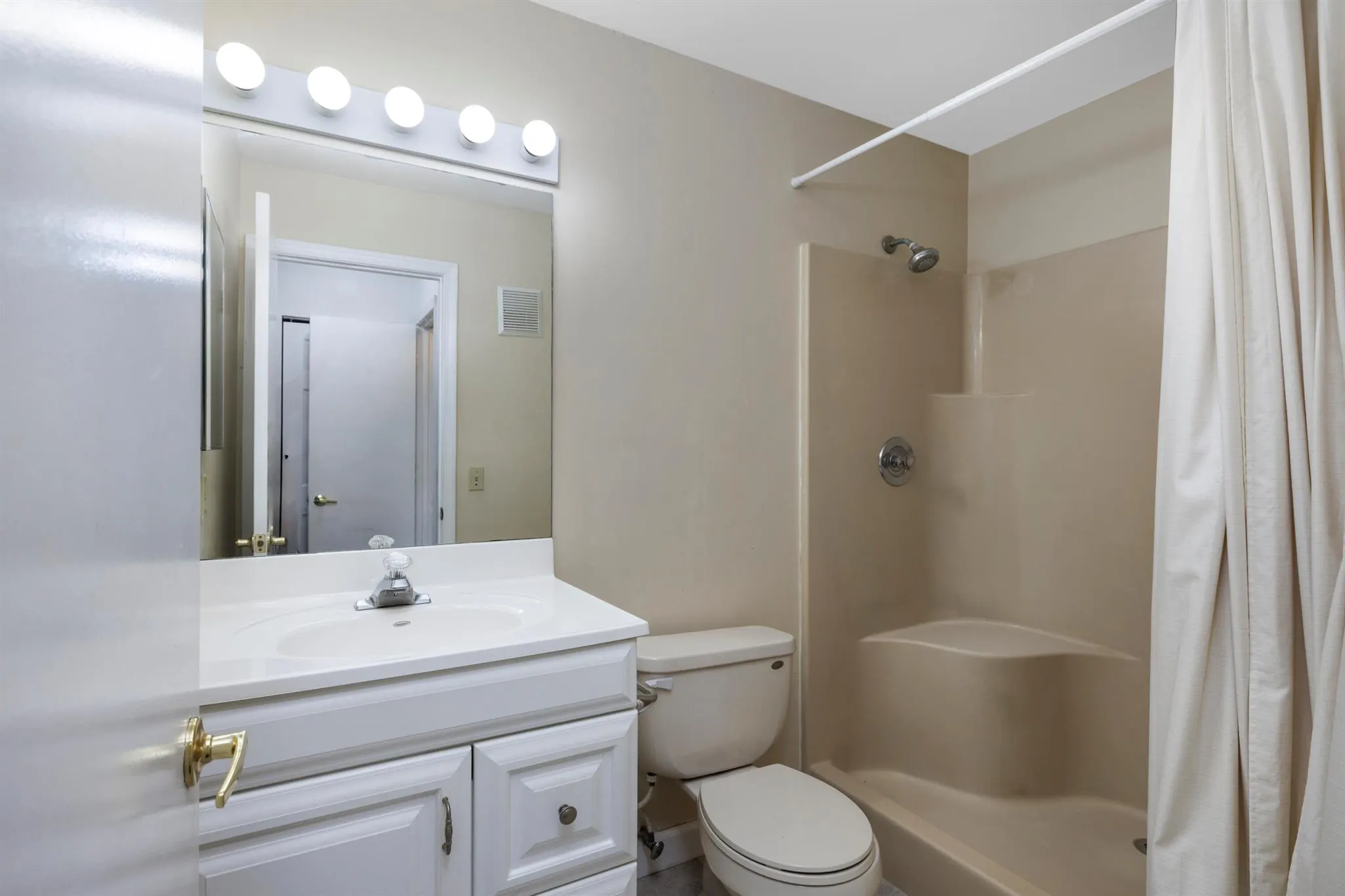 6541 SE Federal Highway, #101