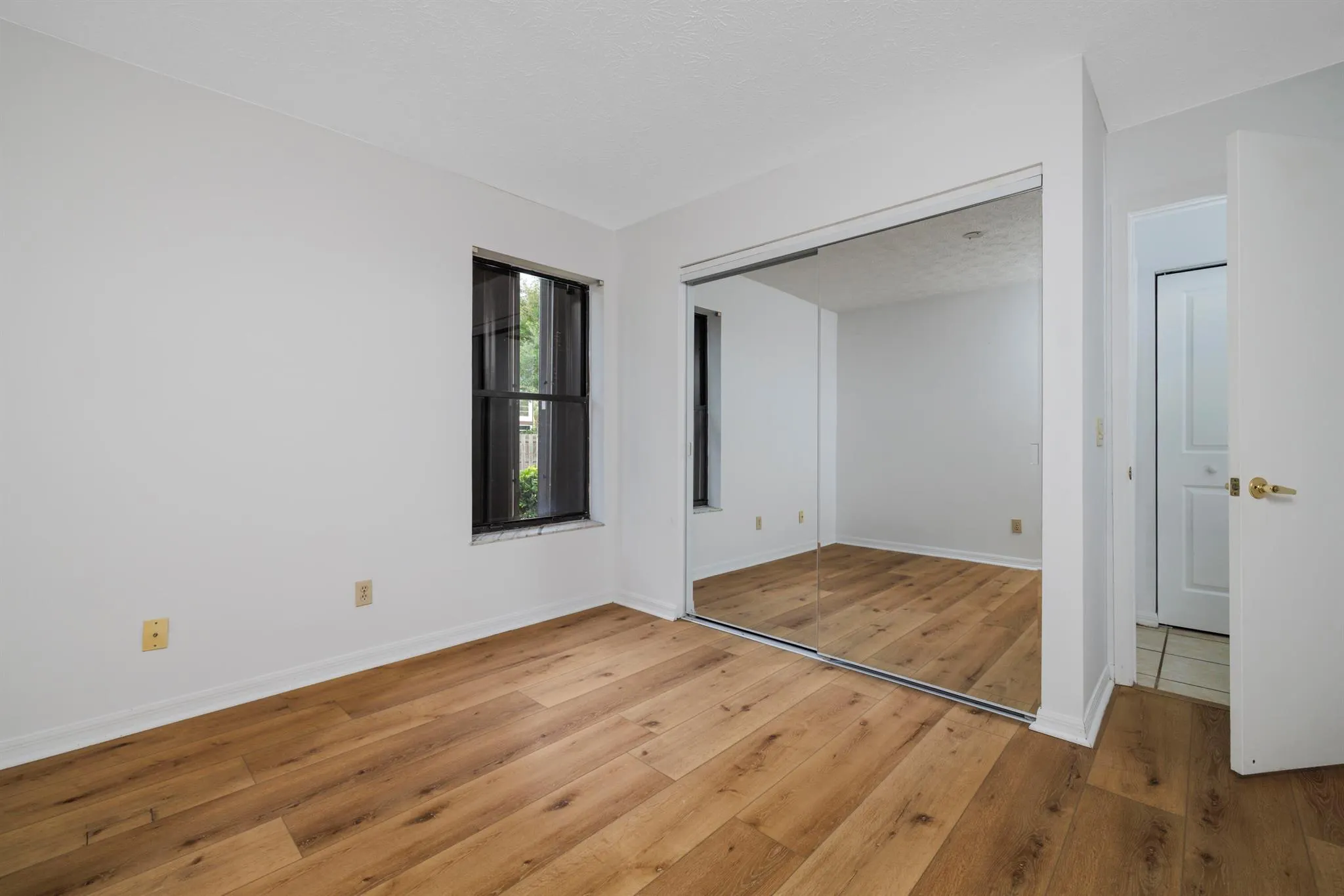 6541 SE Federal Highway, #101