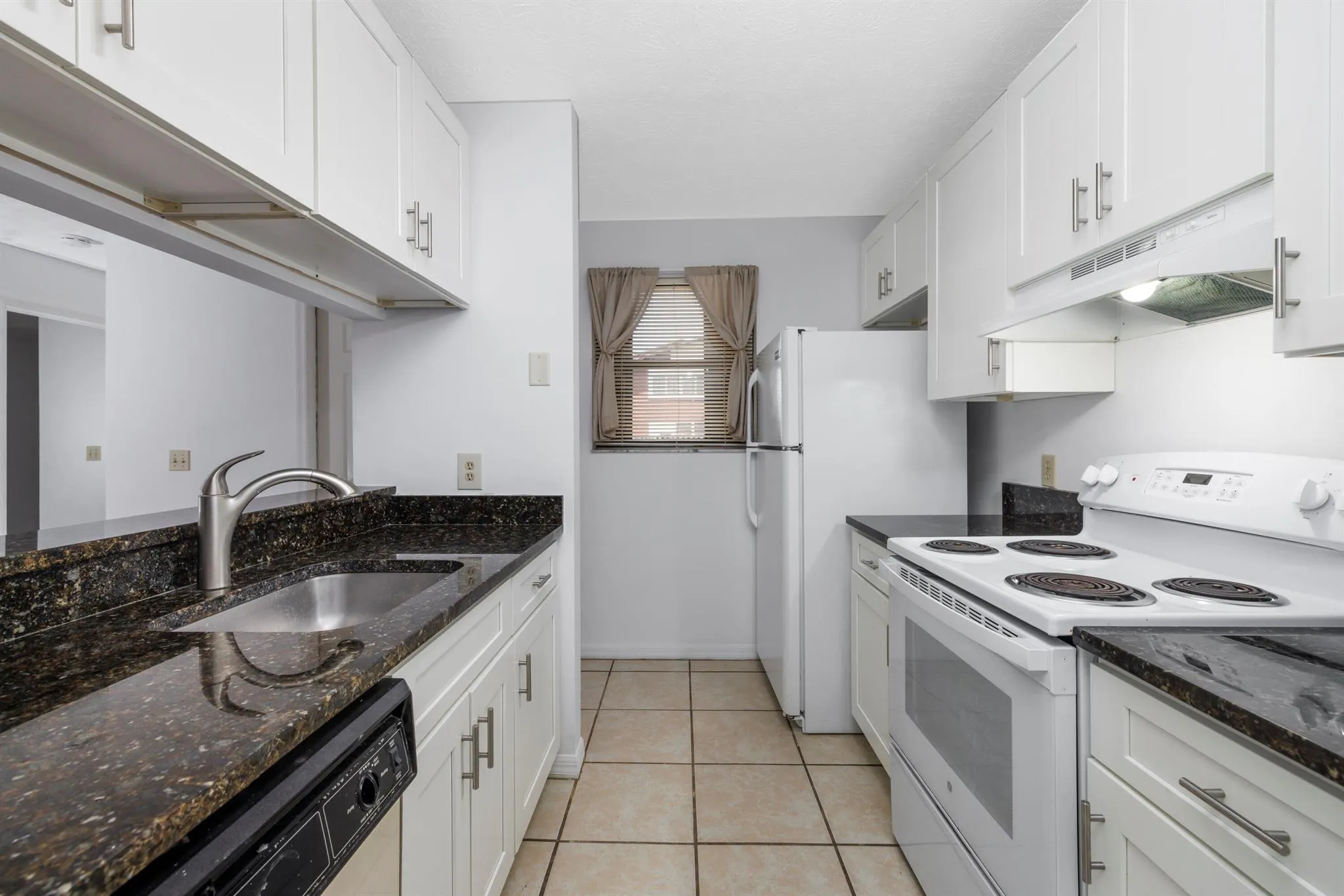 6541 SE Federal Highway, #101