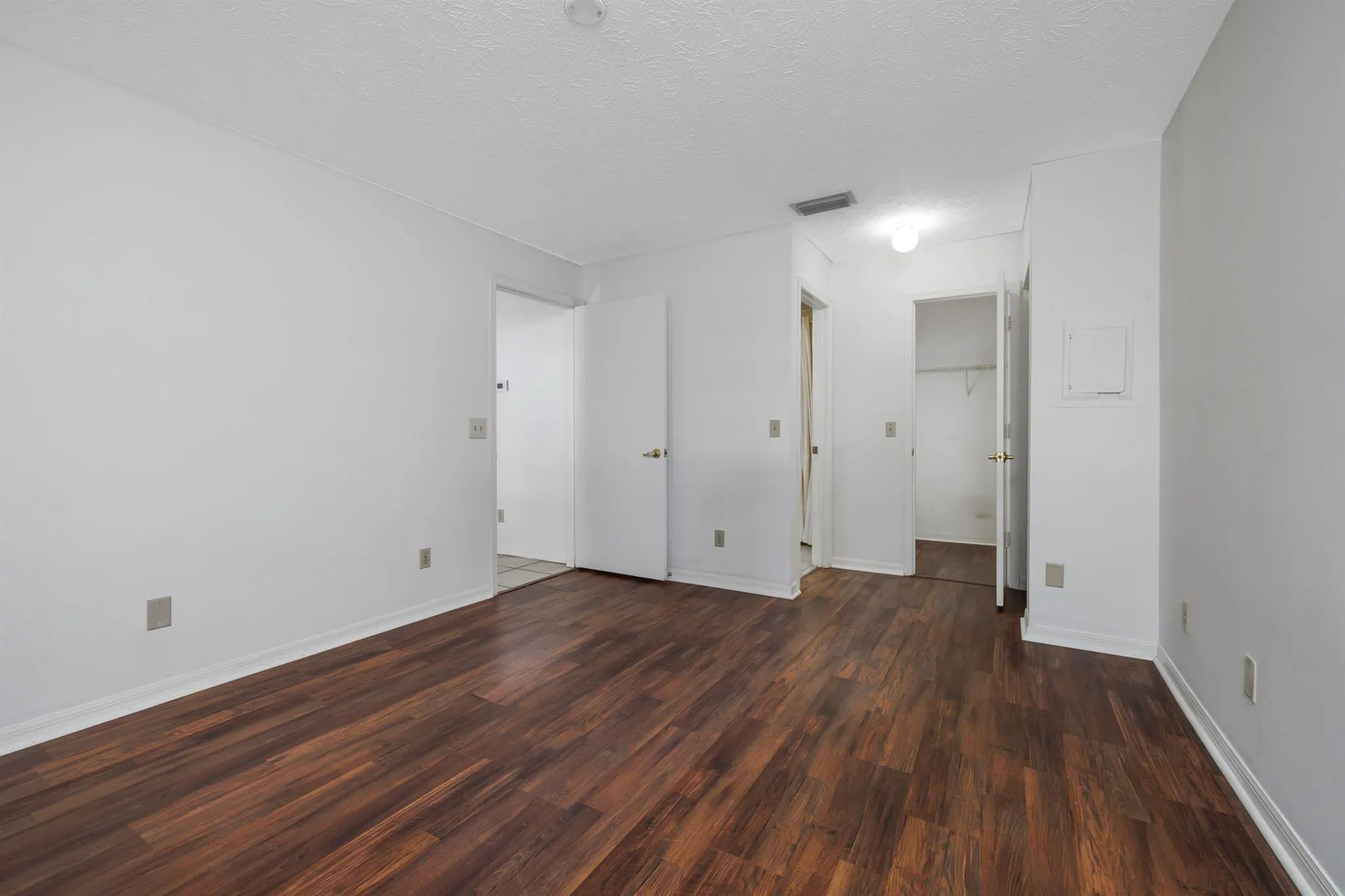 6541 SE Federal Highway, #101