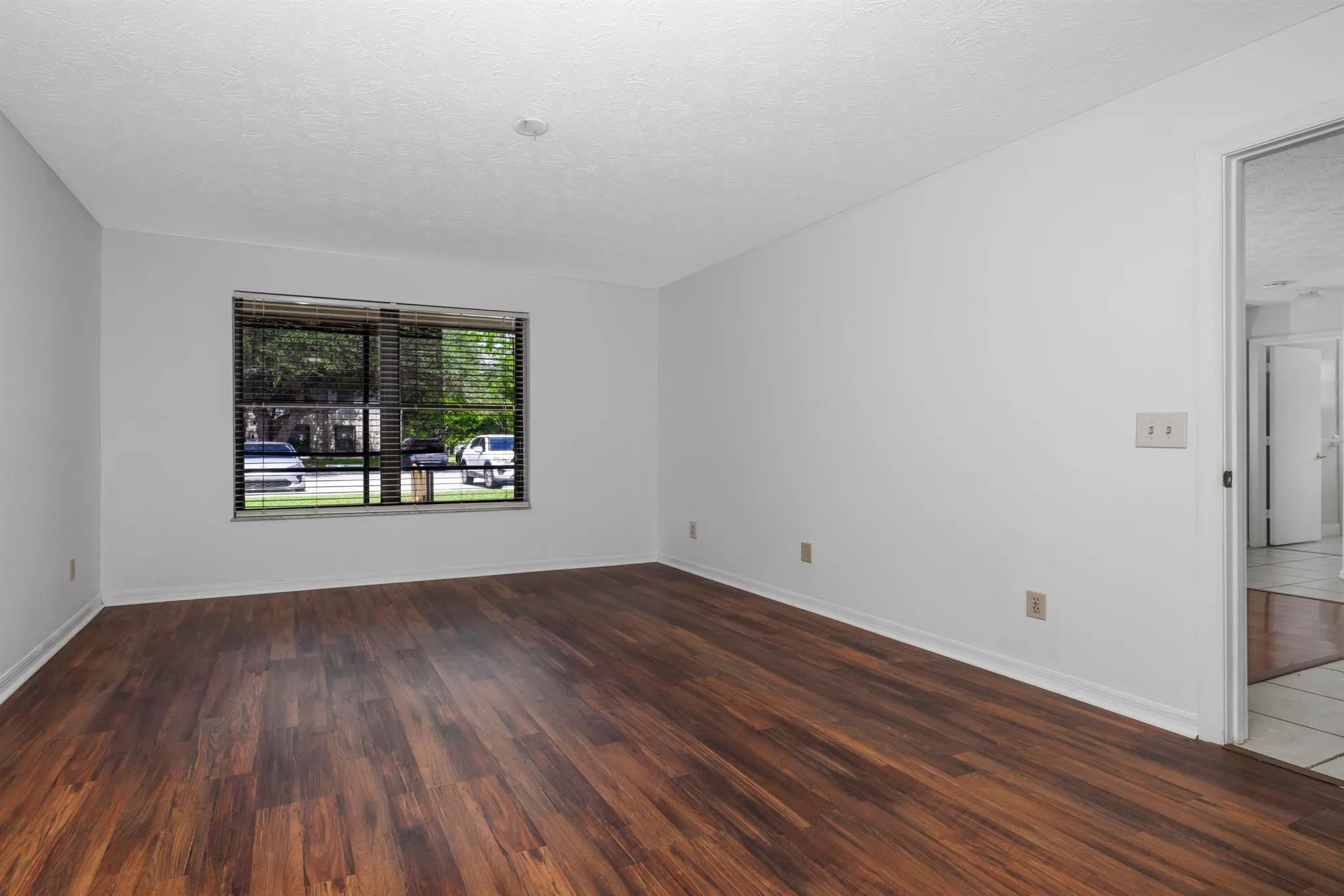 6541 SE Federal Highway, #101