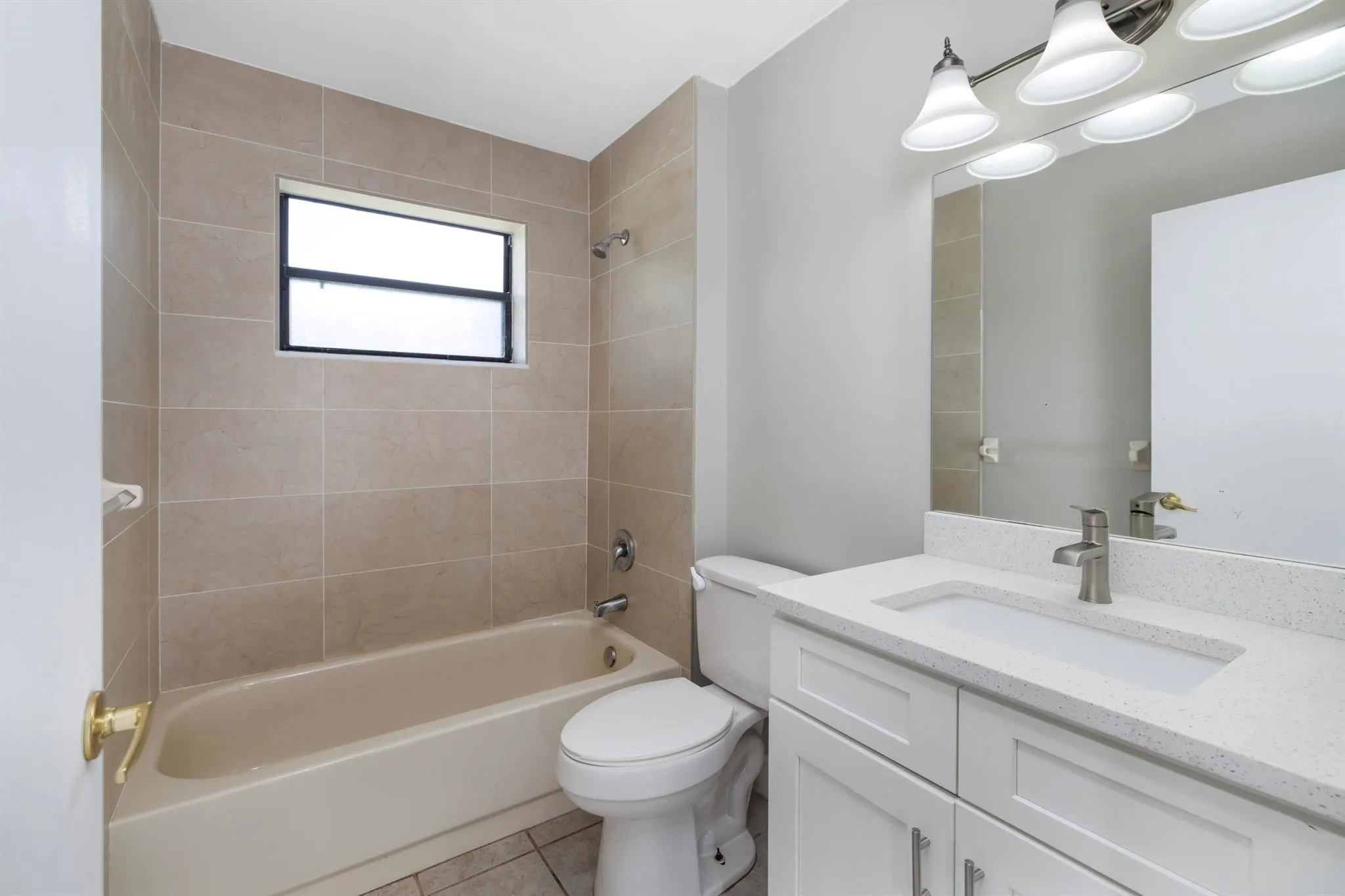 6541 SE Federal Highway, #101