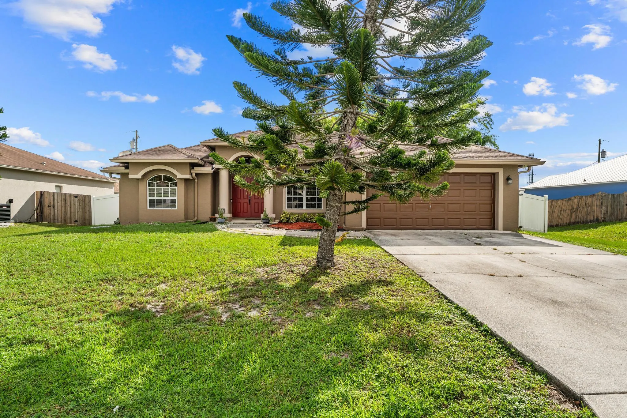 2067 SW Mcallister Lane