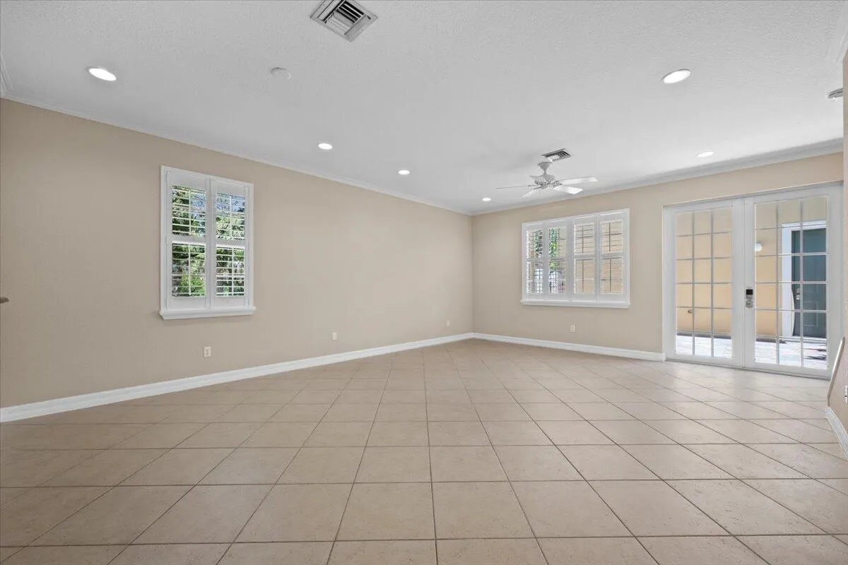 118 Lismore Lane
