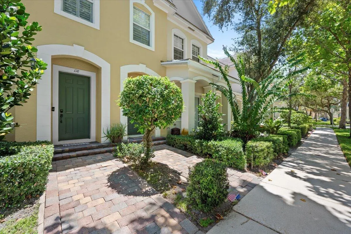 118 Lismore Lane