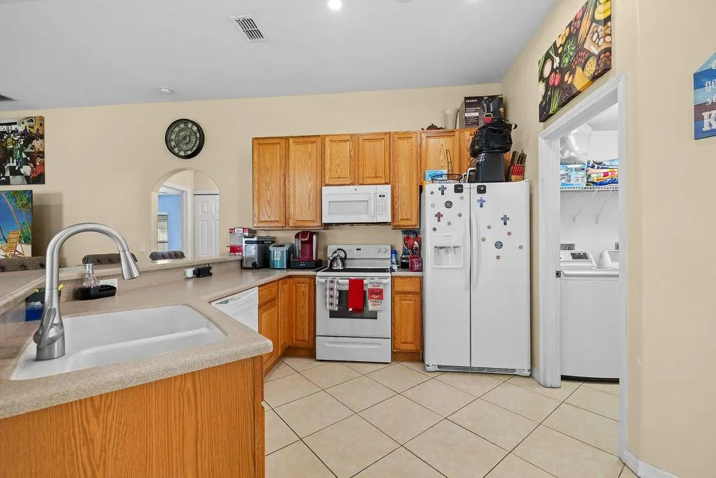 6116 NW Daroco Terrace