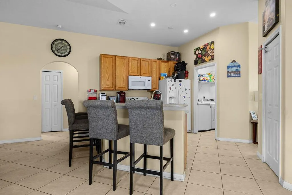 6116 NW Daroco Terrace