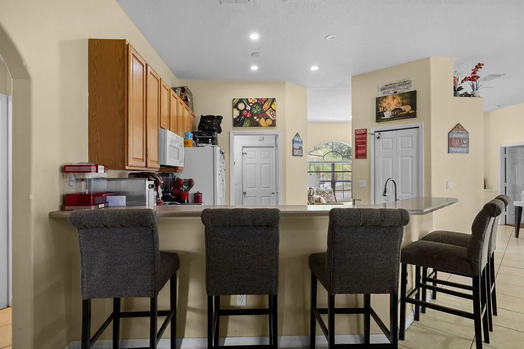 6116 NW Daroco Terrace