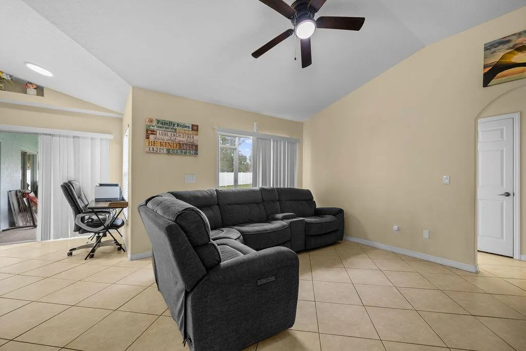 6116 NW Daroco Terrace