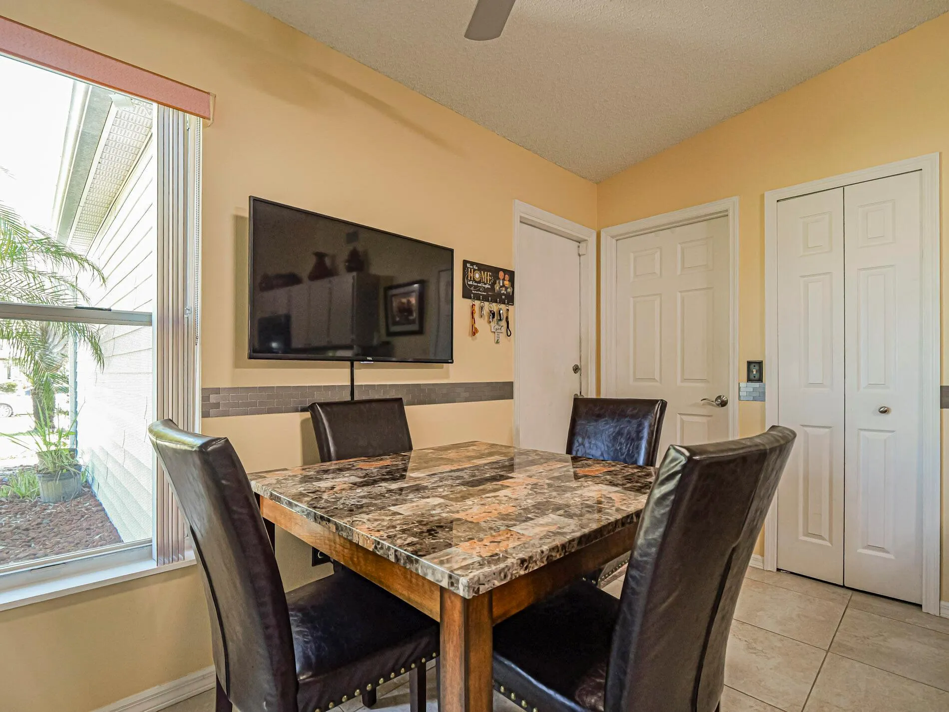444 SW Dolores Avenue
