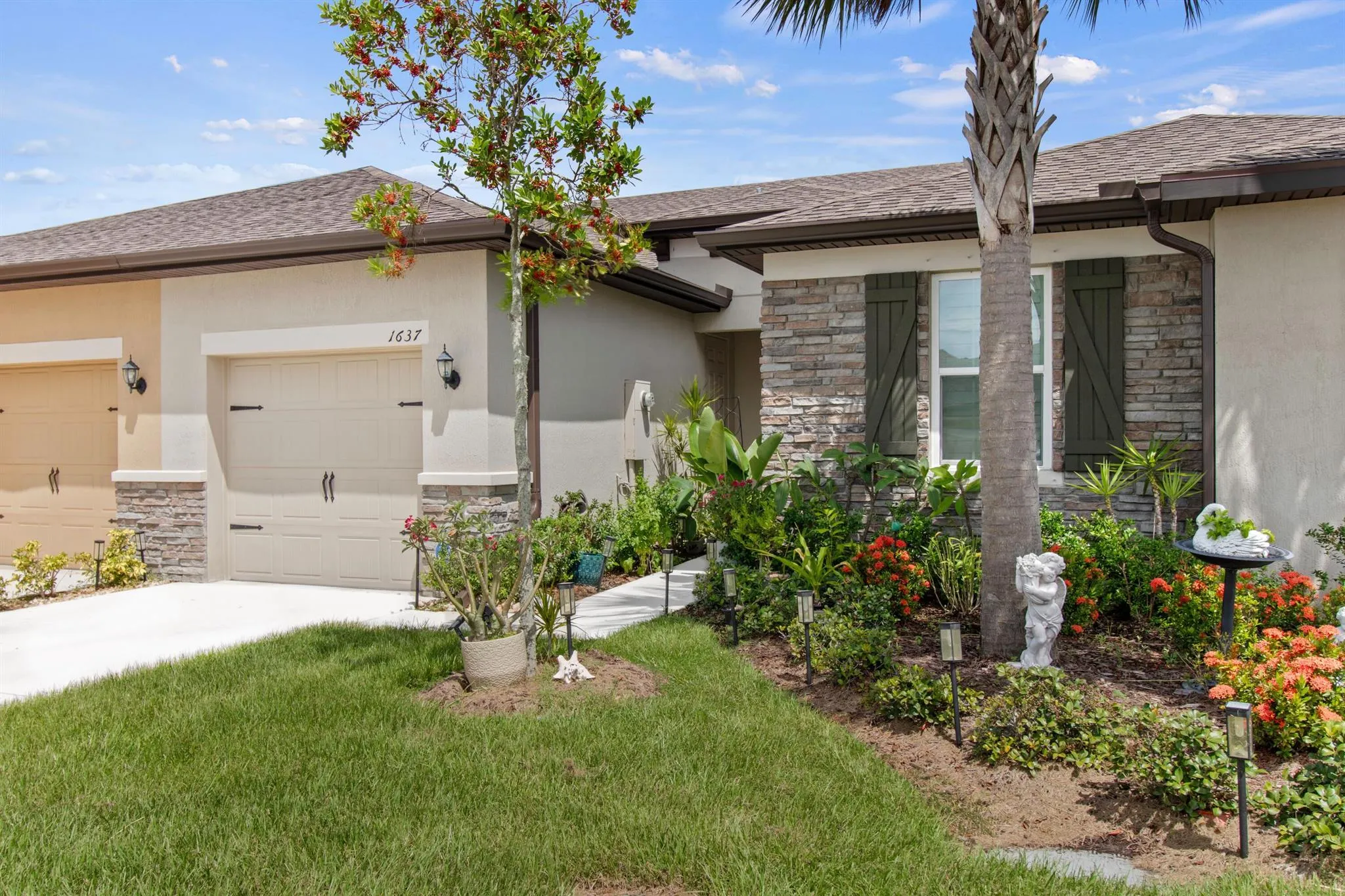 1637 Merriment Way